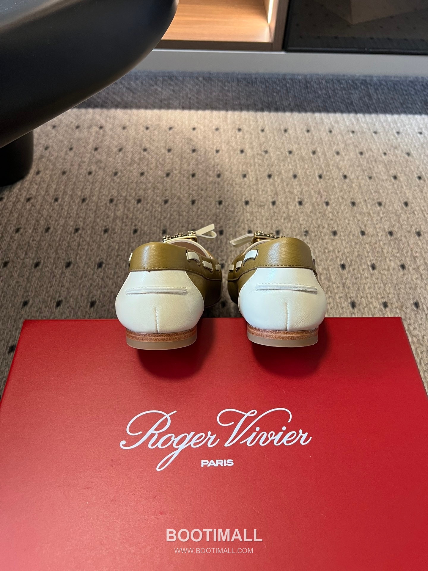 Roger Vivier Belle Vivier Leather Suede Crystal Buckle Loafer Shoes 로저 비비에 벨 비비에 레더 스웨이드 크리스탈 버클 로퍼 슈즈 17