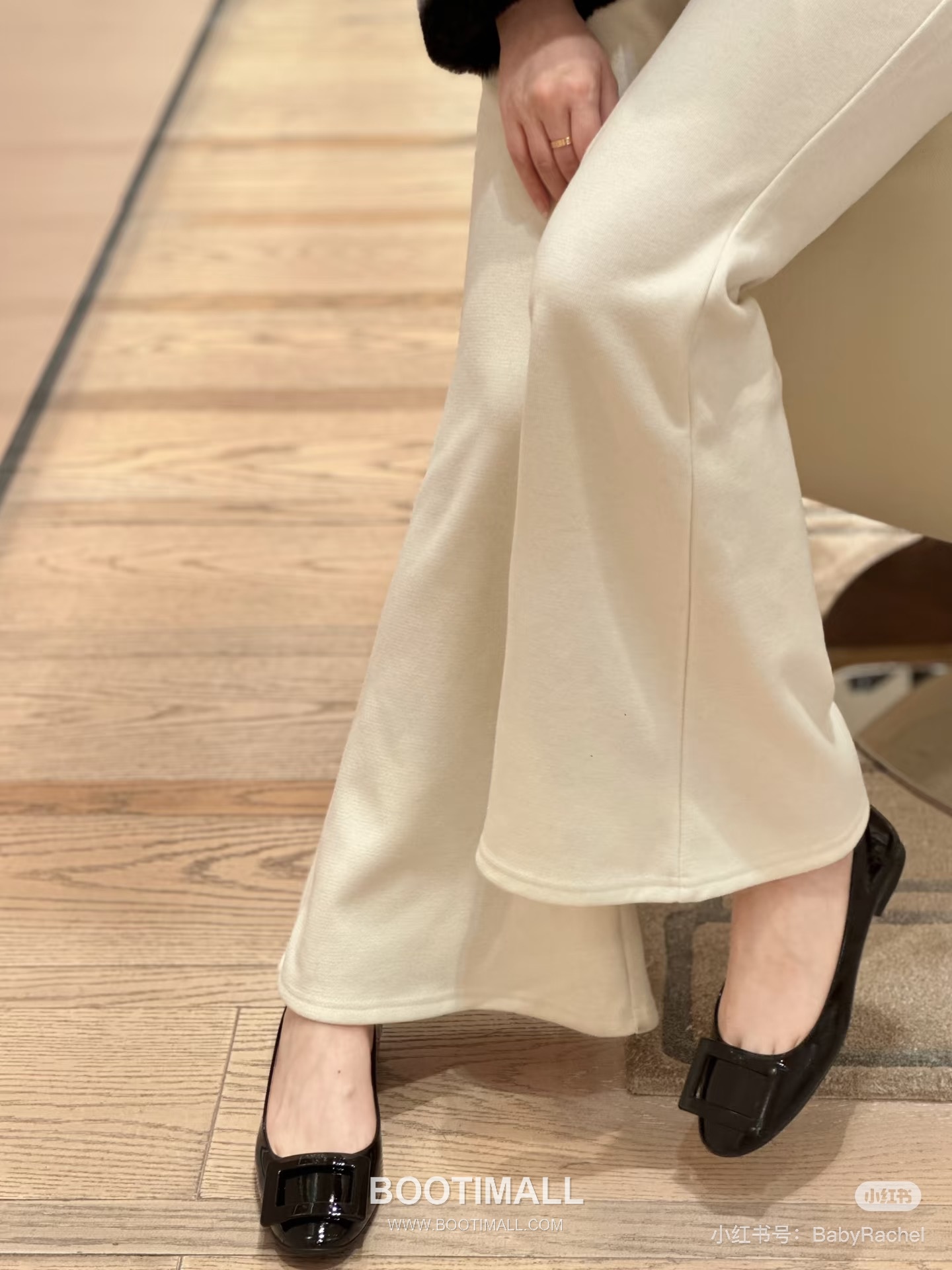 Roger Vivier Belle Vivier Patent Leather Metal Buckle Ballet Flats 로저 비비에 벨 비비에 페이턴트 레더 메탈 버클 발레 플랫 슈즈 2