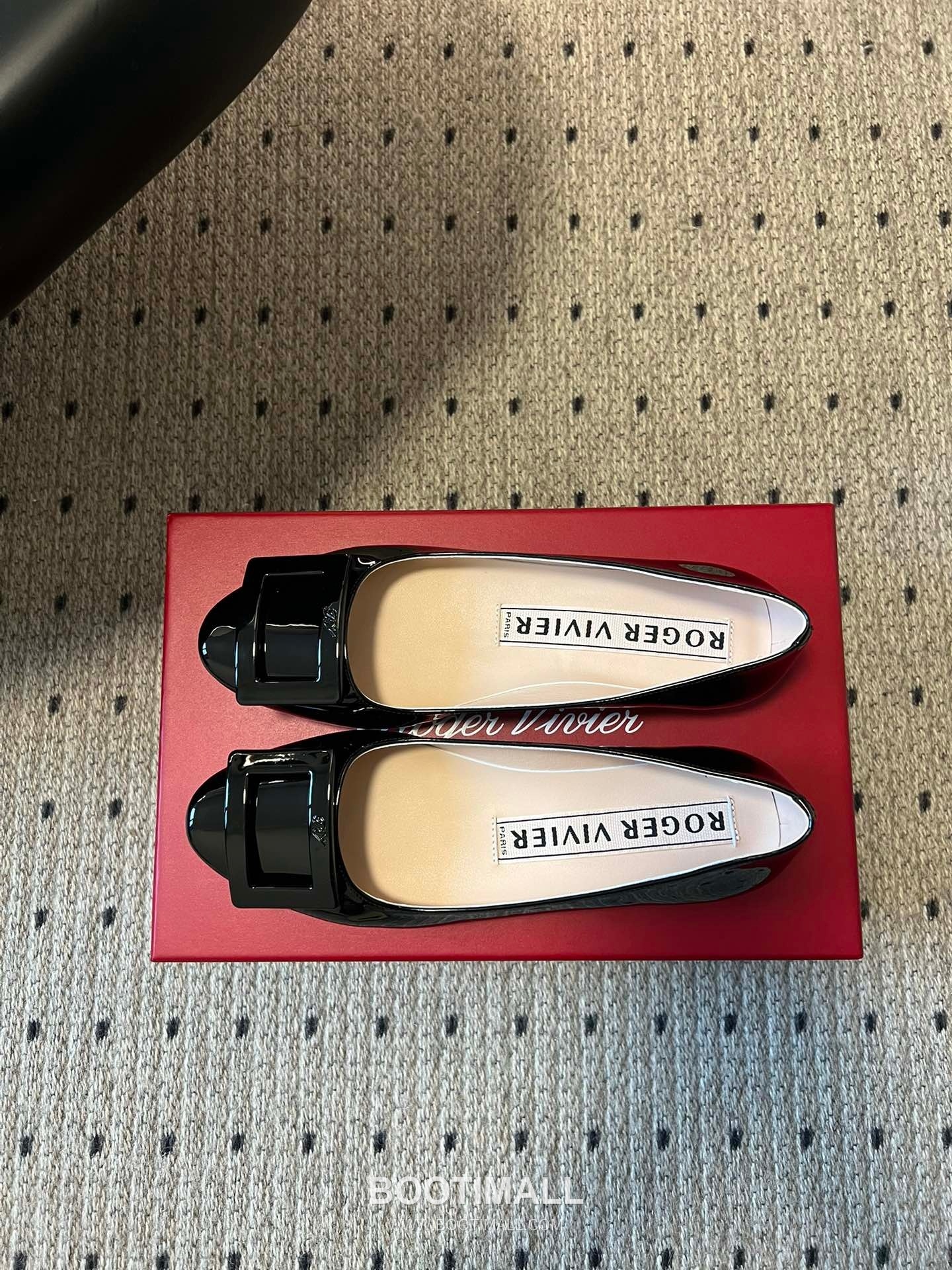 Roger Vivier Belle Vivier Patent Leather Metal Buckle Ballet Flats 로저 비비에 벨 비비에 페이턴트 레더 메탈 버클 발레 플랫 슈즈 15
