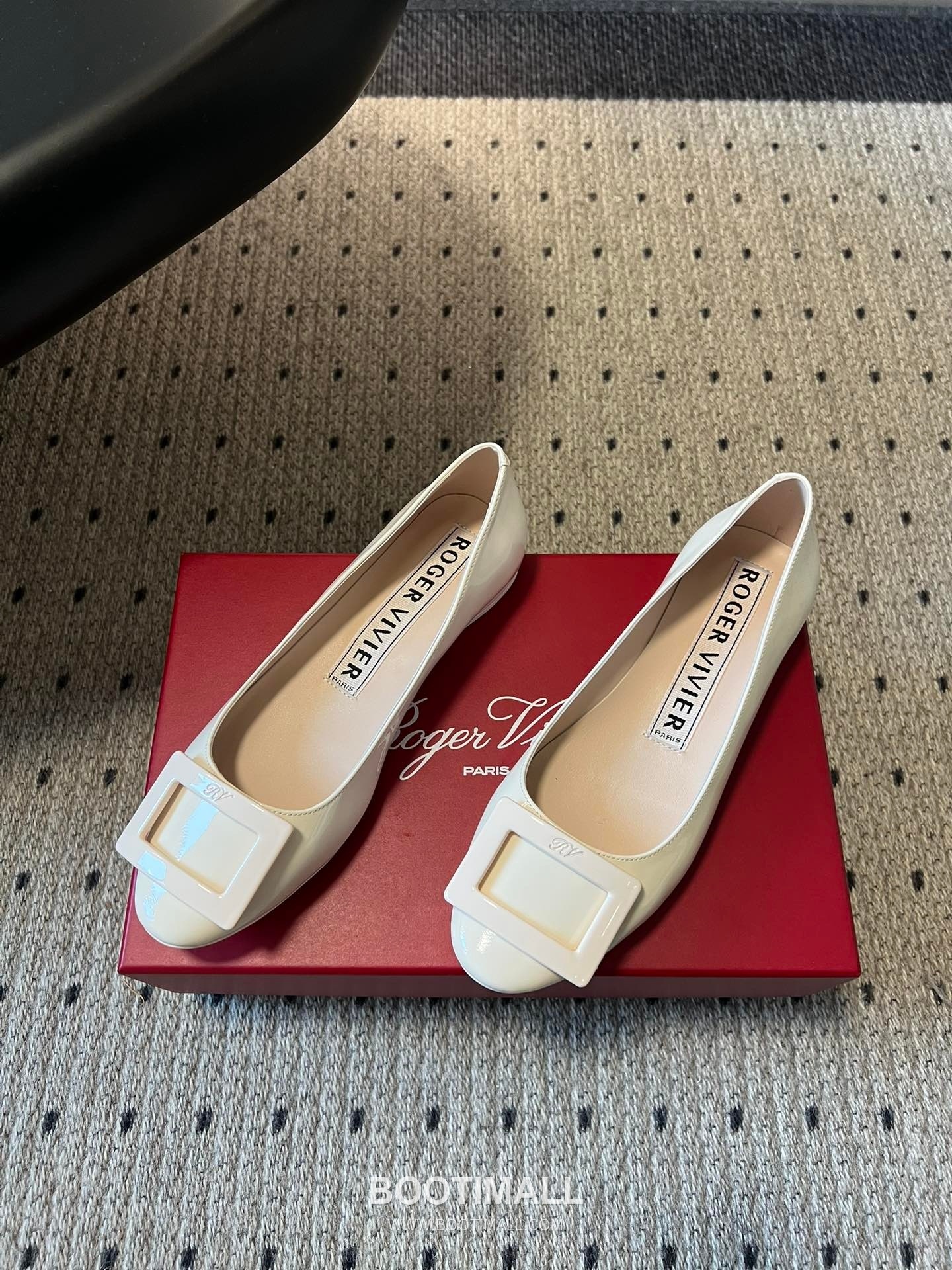 Roger Vivier Belle Vivier Patent Leather Metal Buckle Ballet Flats 로저 비비에 벨 비비에 페이턴트 레더 메탈 버클 발레 플랫 슈즈 11