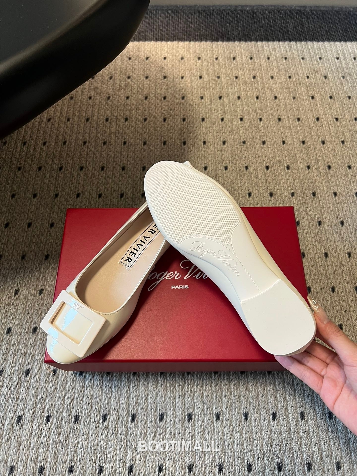 Roger Vivier Belle Vivier Patent Leather Metal Buckle Ballet Flats 로저 비비에 벨 비비에 페이턴트 레더 메탈 버클 발레 플랫 슈즈 12