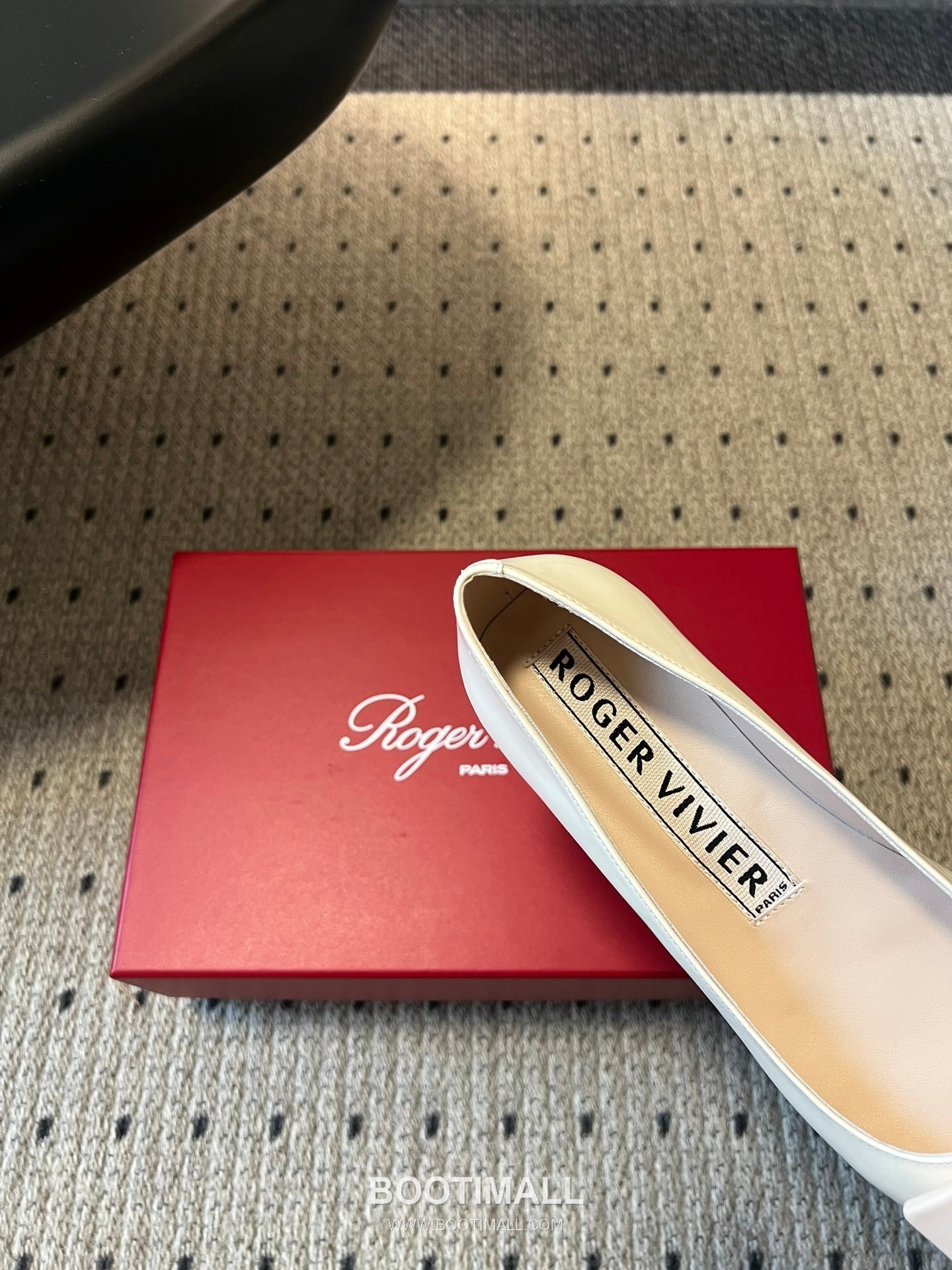 Roger Vivier Belle Vivier Patent Leather Metal Buckle Ballet Flats 로저 비비에 벨 비비에 페이턴트 레더 메탈 버클 발레 플랫 슈즈 17