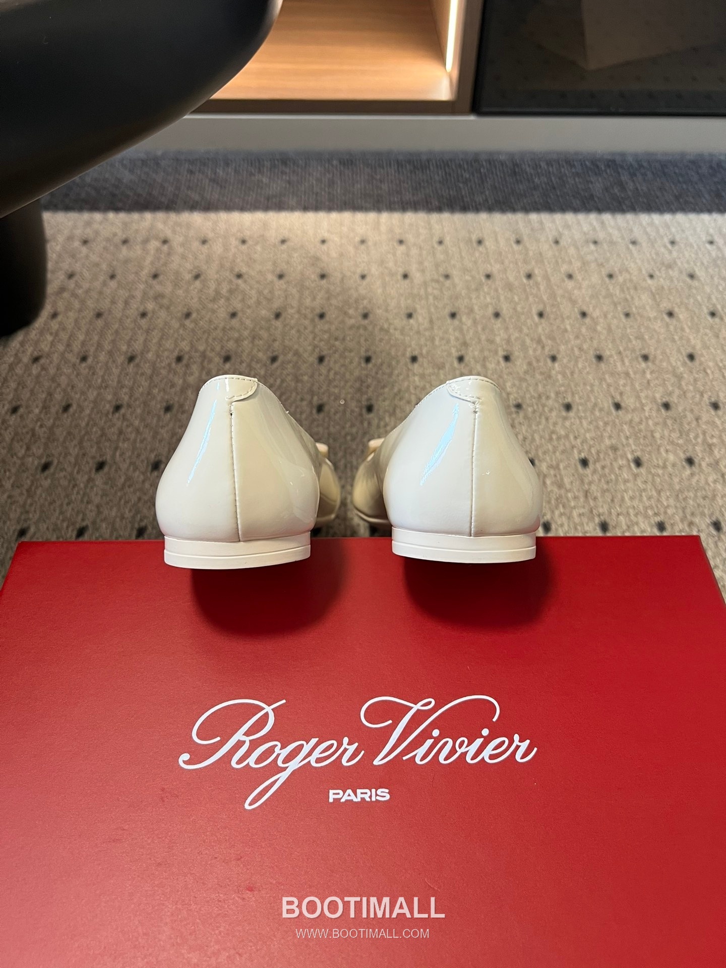 Roger Vivier Belle Vivier Patent Leather Metal Buckle Ballet Flats 로저 비비에 벨 비비에 페이턴트 레더 메탈 버클 발레 플랫 슈즈 18