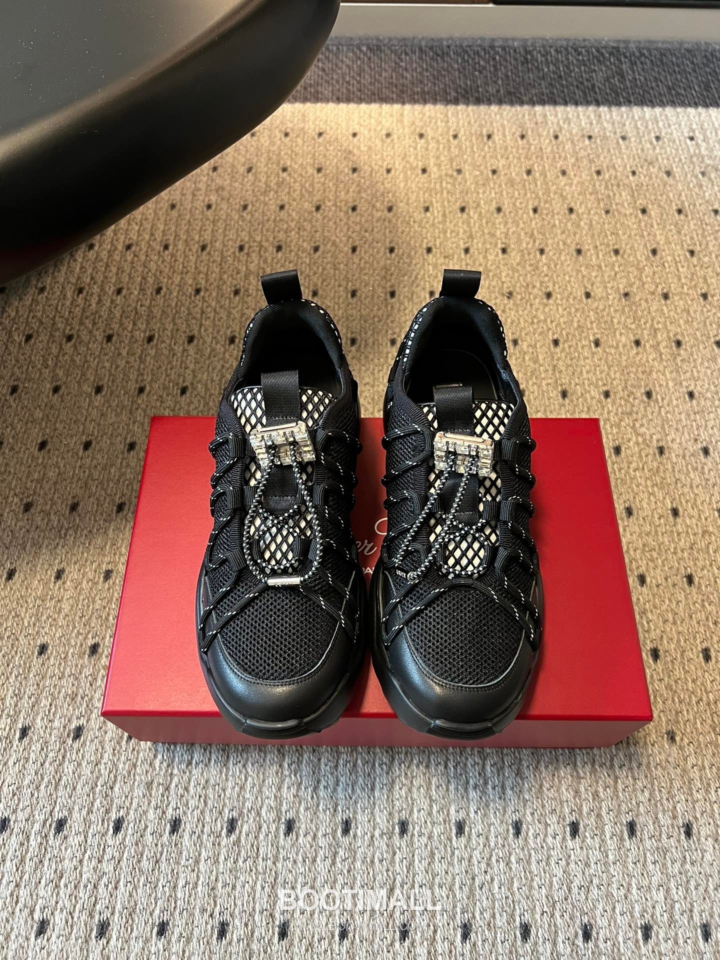 Roger Vivier Viv' Run Leather Mesh Crystal Buckle Chunky Sneakers 로저 비비에 비브 런 레더 메쉬 크리스탈 버클 청키 스니커즈 1