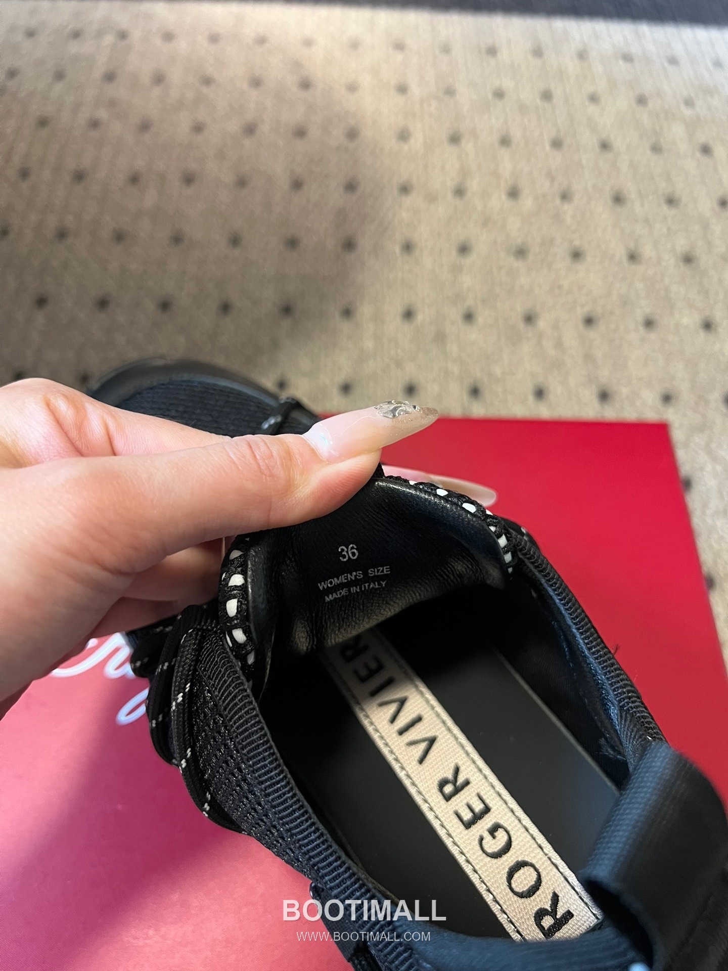 Roger Vivier Viv' Run Leather Mesh Crystal Buckle Chunky Sneakers 로저 비비에 비브 런 레더 메쉬 크리스탈 버클 청키 스니커즈 8