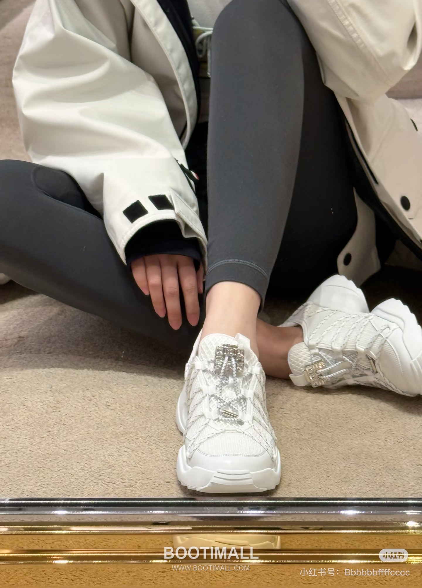 Roger Vivier Viv' Run Leather Mesh Crystal Buckle Chunky Sneakers 로저 비비에 비브 런 레더 메쉬 크리스탈 버클 청키 스니커즈 8
