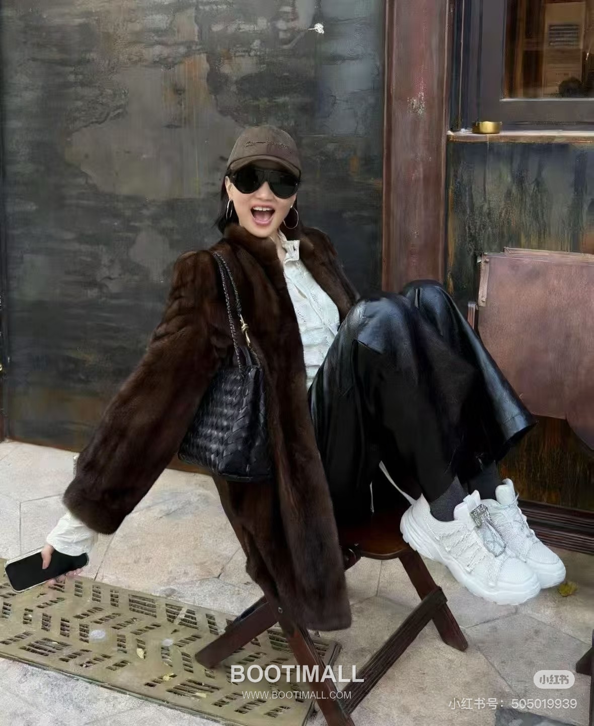 Roger Vivier Viv' Run Leather Mesh Crystal Buckle Chunky Sneakers 로저 비비에 비브 런 레더 메쉬 크리스탈 버클 청키 스니커즈 15