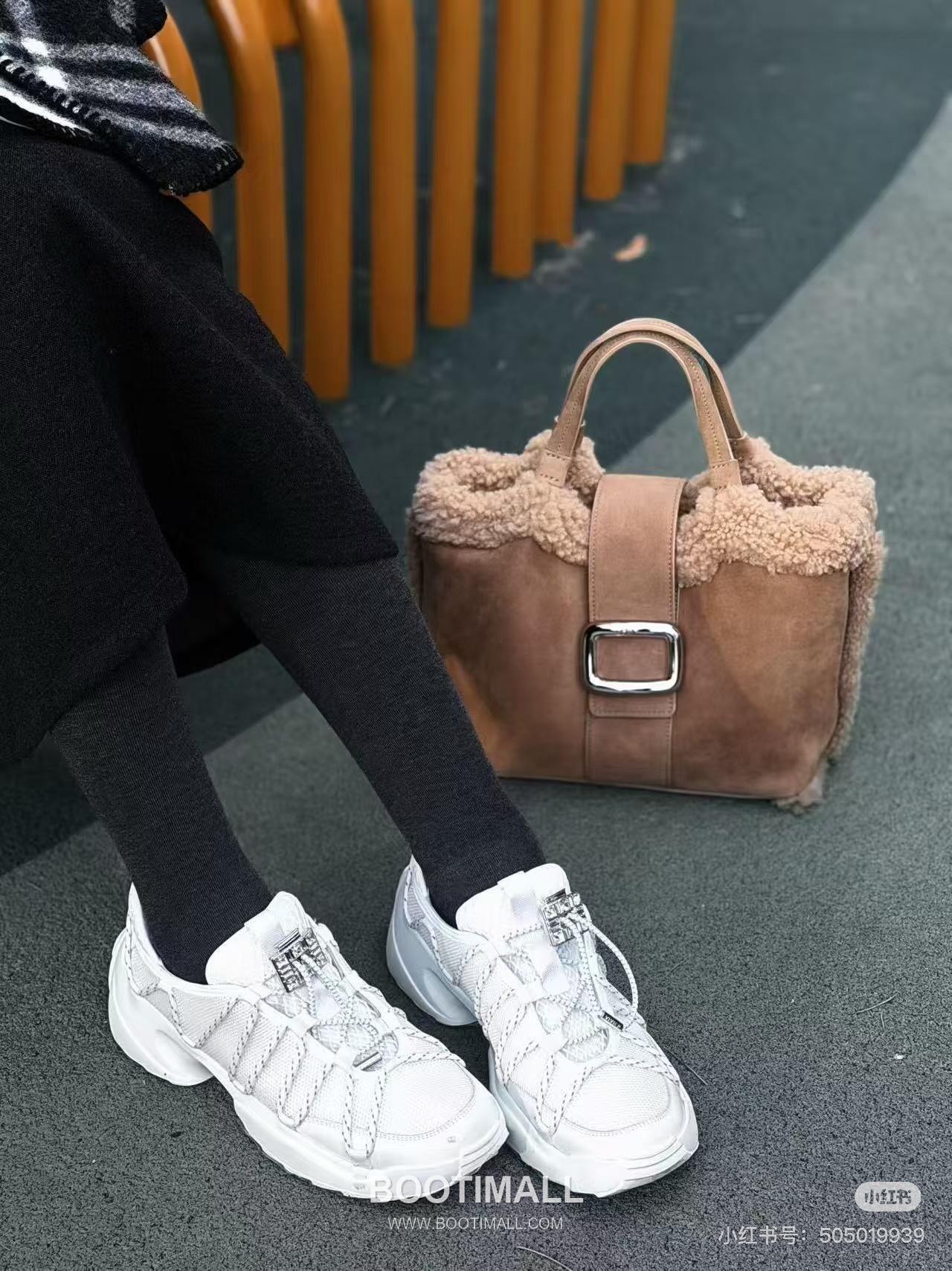 Roger Vivier Viv' Run Leather Mesh Crystal Buckle Chunky Sneakers 로저 비비에 비브 런 레더 메쉬 크리스탈 버클 청키 스니커즈 16