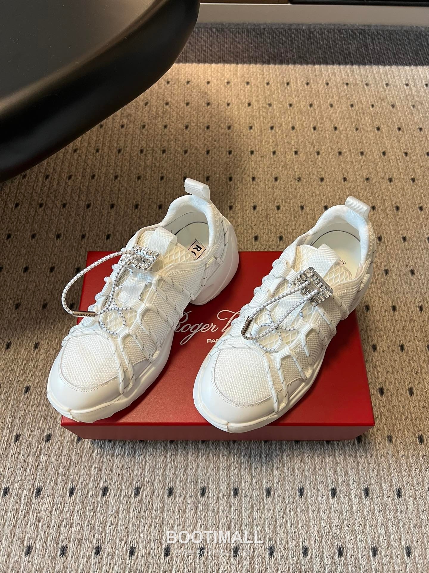 Roger Vivier Viv' Run Leather Mesh Crystal Buckle Chunky Sneakers 로저 비비에 비브 런 레더 메쉬 크리스탈 버클 청키 스니커즈 18