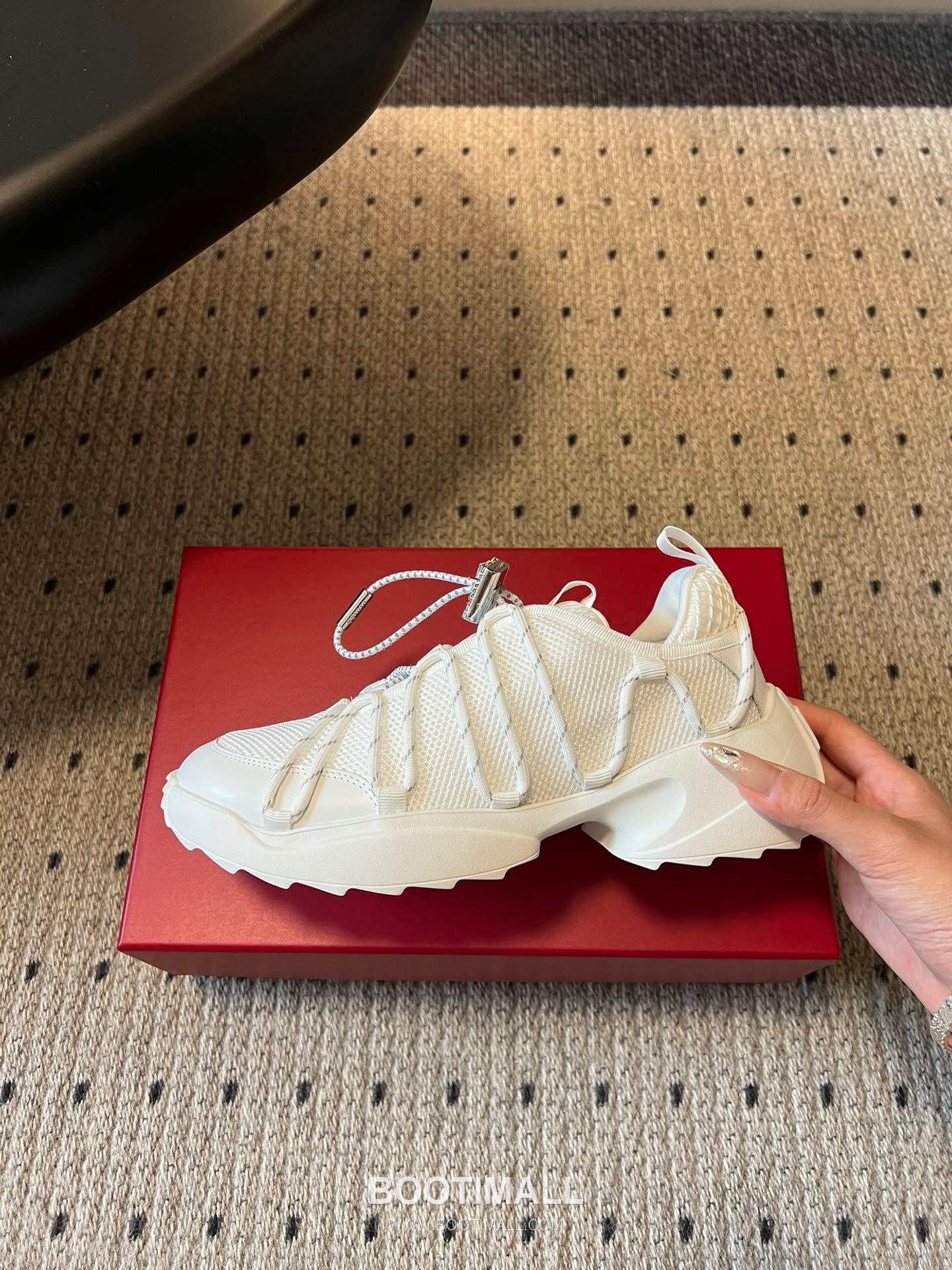 Roger Vivier Viv' Run Leather Mesh Crystal Buckle Chunky Sneakers 로저 비비에 비브 런 레더 메쉬 크리스탈 버클 청키 스니커즈 21