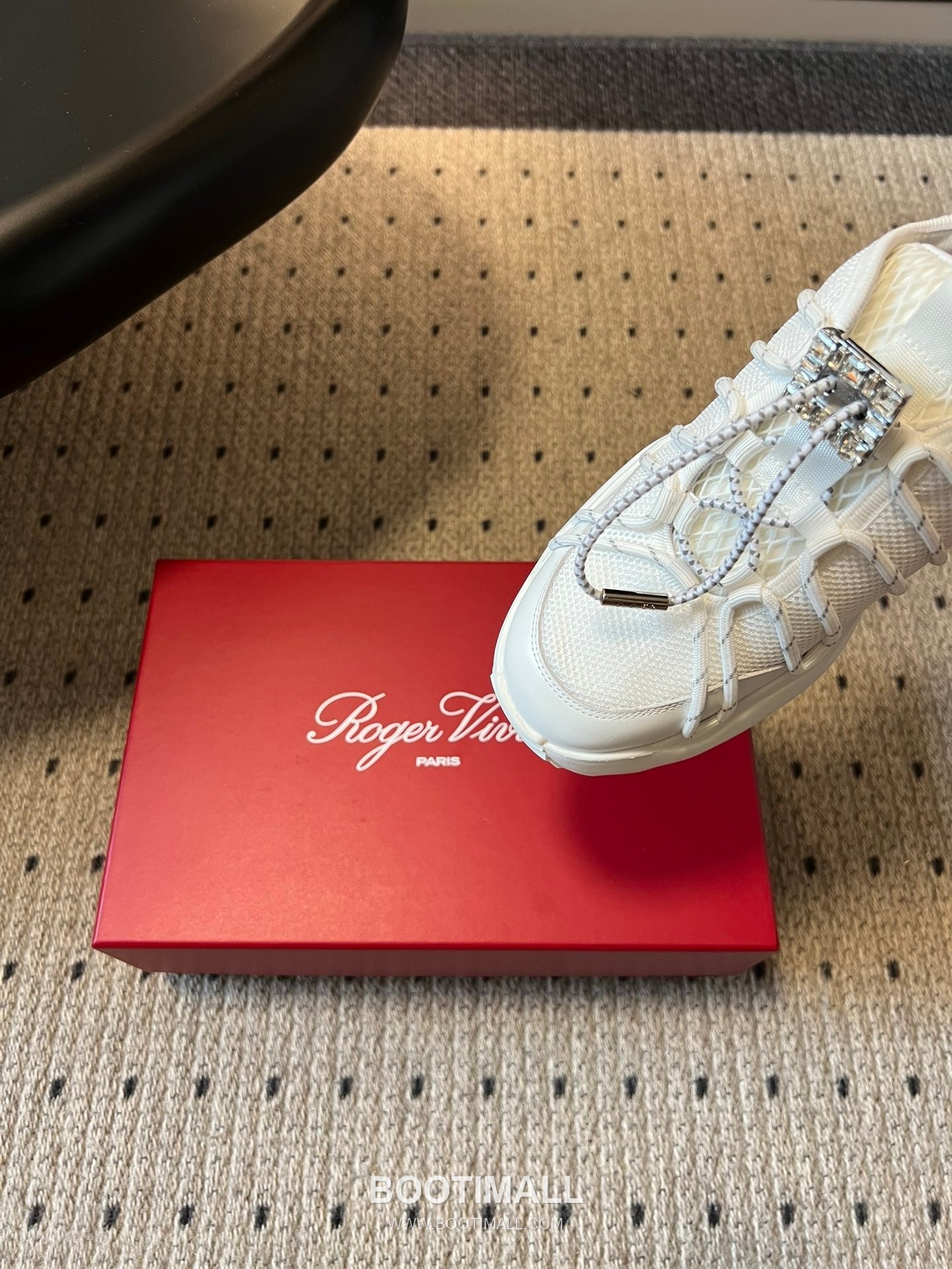Roger Vivier Viv' Run Leather Mesh Crystal Buckle Chunky Sneakers 로저 비비에 비브 런 레더 메쉬 크리스탈 버클 청키 스니커즈 23