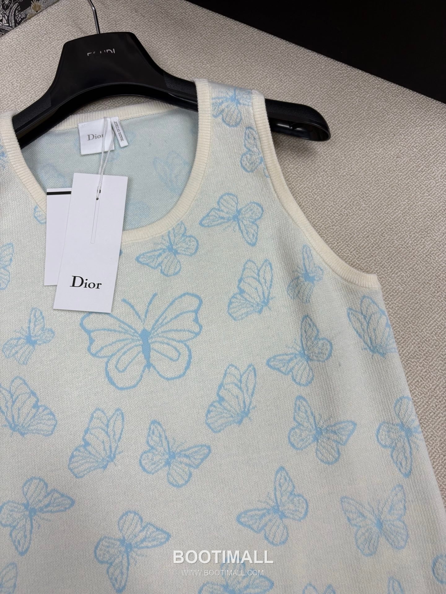 Dior SS26 Butterfly Jacquard Wool Silk Knit Sleeveless Top 디올 버터플라이 자카드 울 실크 니트 슬리브리스 탑 9