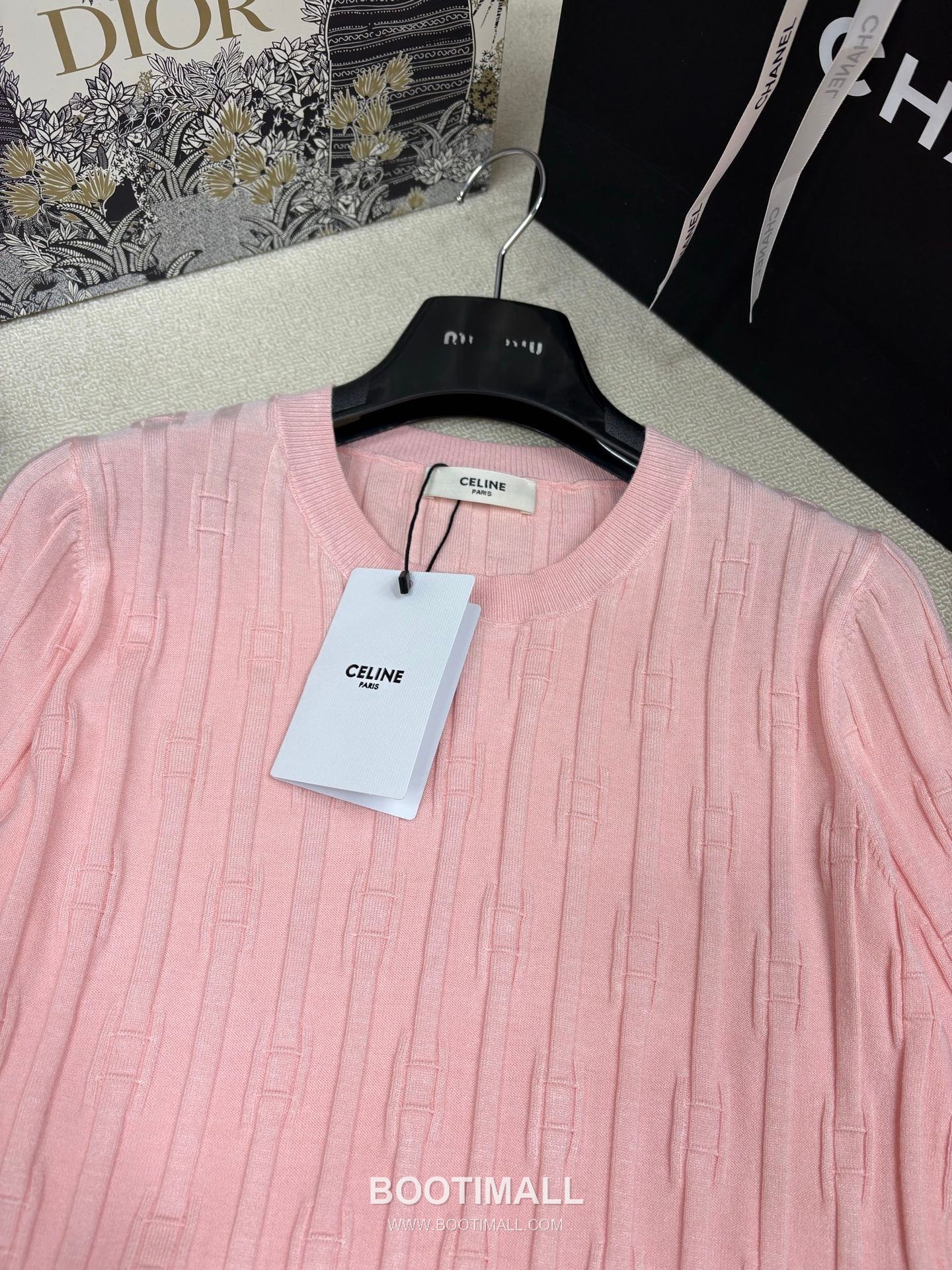 Celine SS26 Vertical Rib Geometric Jacquard Silk Blend Knit Short Sleeve T-Shirt 셀린느 버티컬 립 지오메트릭 자카드 실크 블렌드 니트 반팔 티셔츠 8