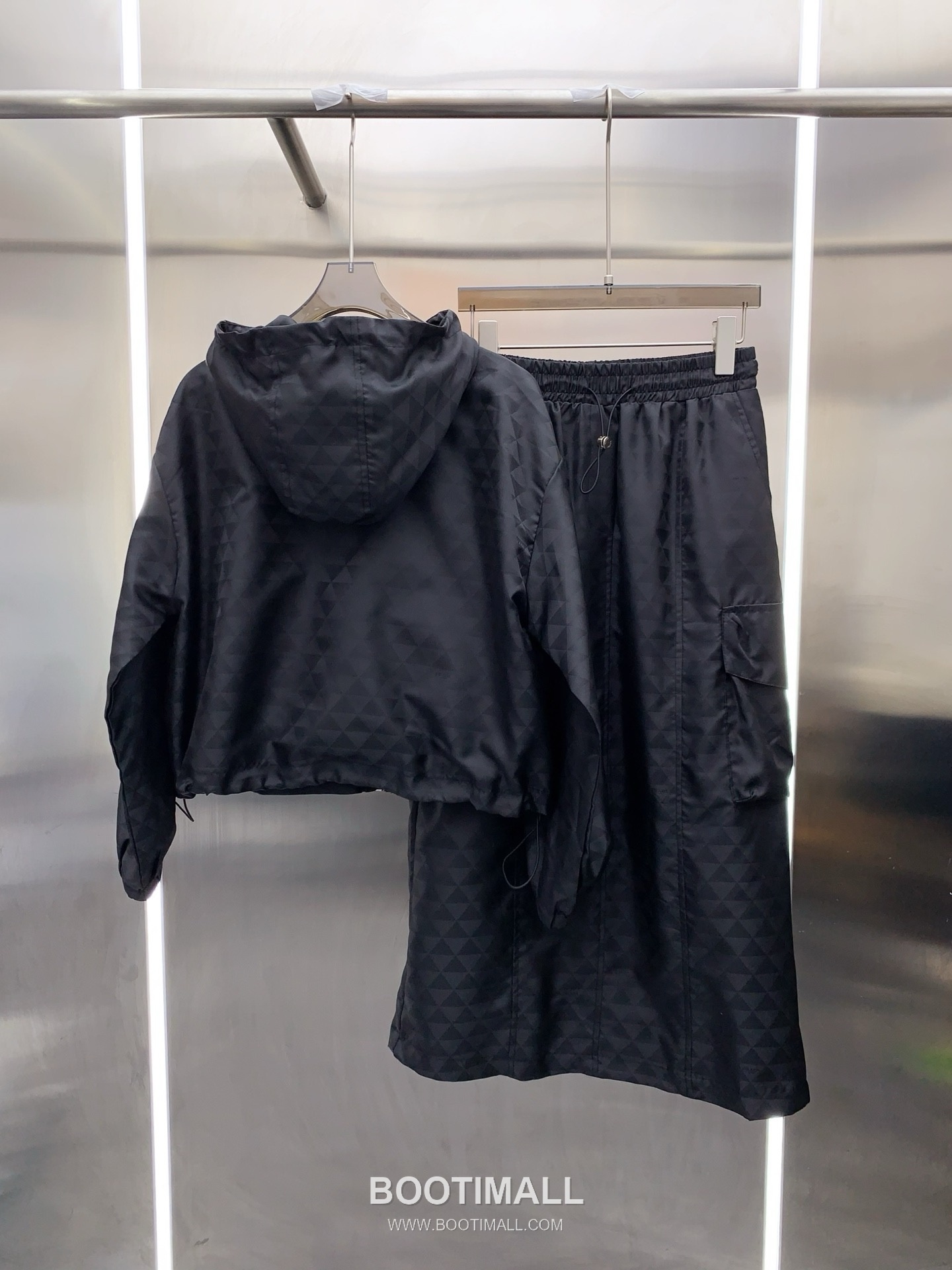 Prada SS26 Re-Nylon Hooded Jacket & Skirt Set 프라다 리나일론 후드 재킷 앤 스커트 세트 17