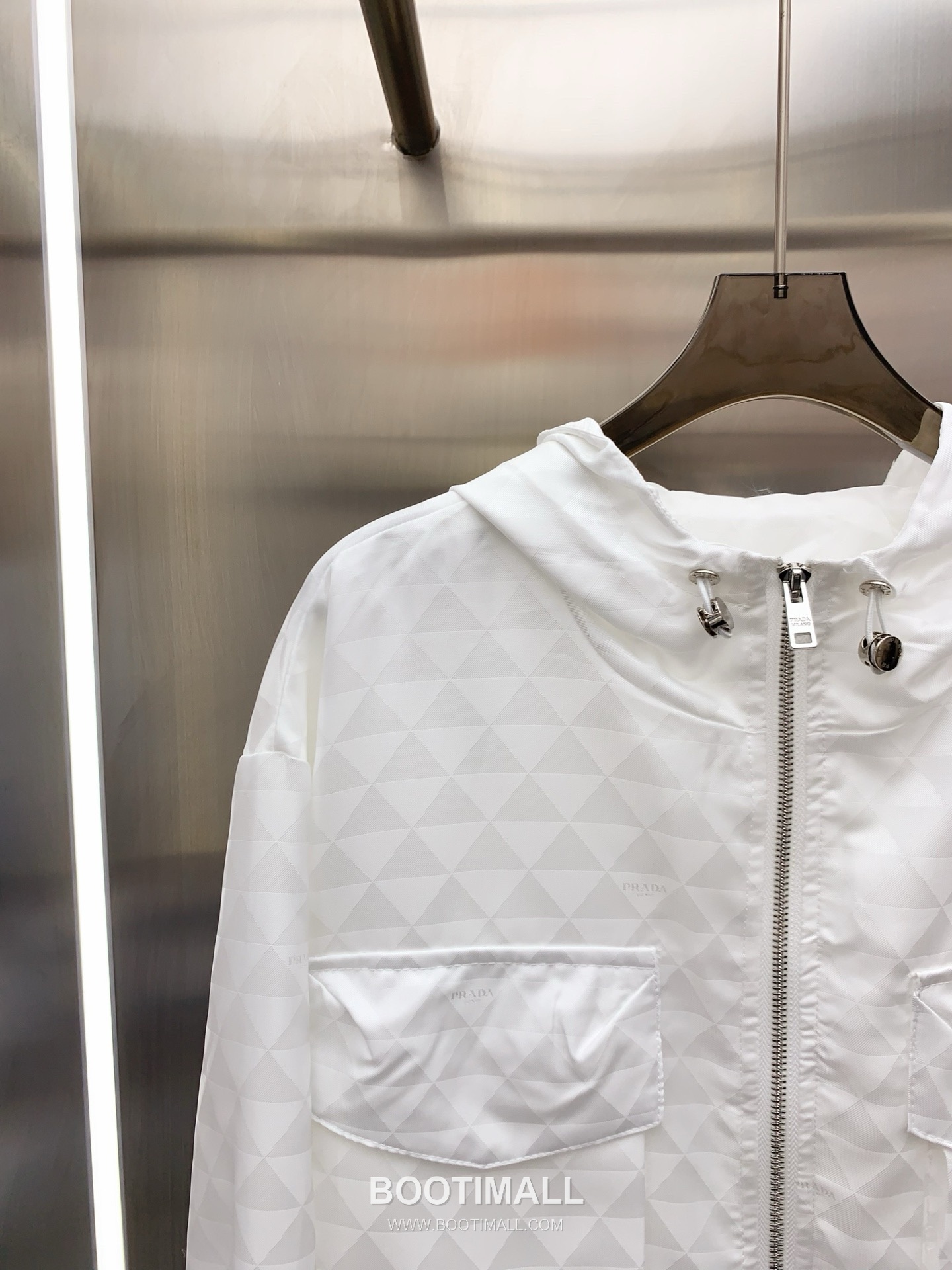 Prada SS26 Re-Nylon Hooded Jacket & Skirt Set 프라다 리나일론 후드 재킷 앤 스커트 세트 8