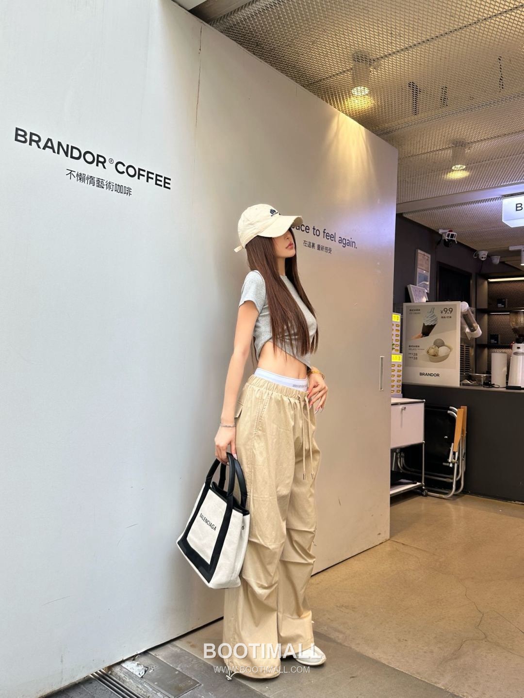 Alexander Wang SS26 Logo Tape Cargo Drawstring Pants 알렉산더왕 로고 테이프 카고 드로우스트링 팬츠 1