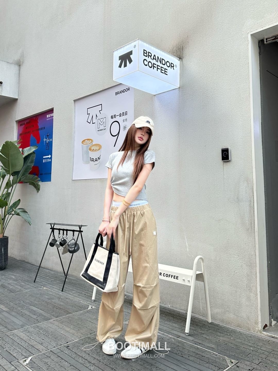 Alexander Wang SS26 Logo Tape Cargo Drawstring Pants 알렉산더왕 로고 테이프 카고 드로우스트링 팬츠 2