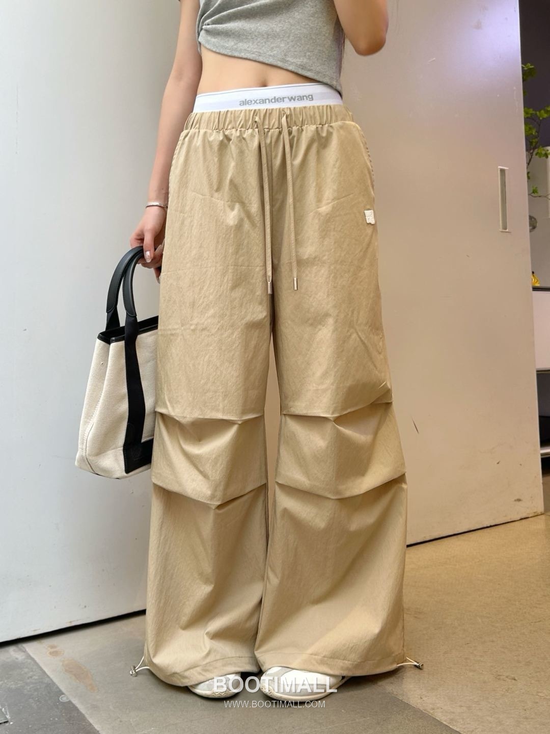 Alexander Wang SS26 Logo Tape Cargo Drawstring Pants 알렉산더왕 로고 테이프 카고 드로우스트링 팬츠 8