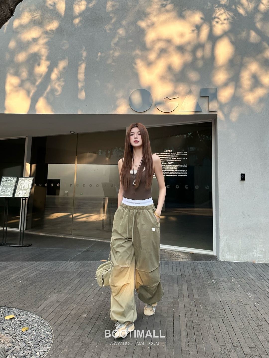 Alexander Wang SS26 Logo Tape Cargo Drawstring Pants 알렉산더왕 로고 테이프 카고 드로우스트링 팬츠 1