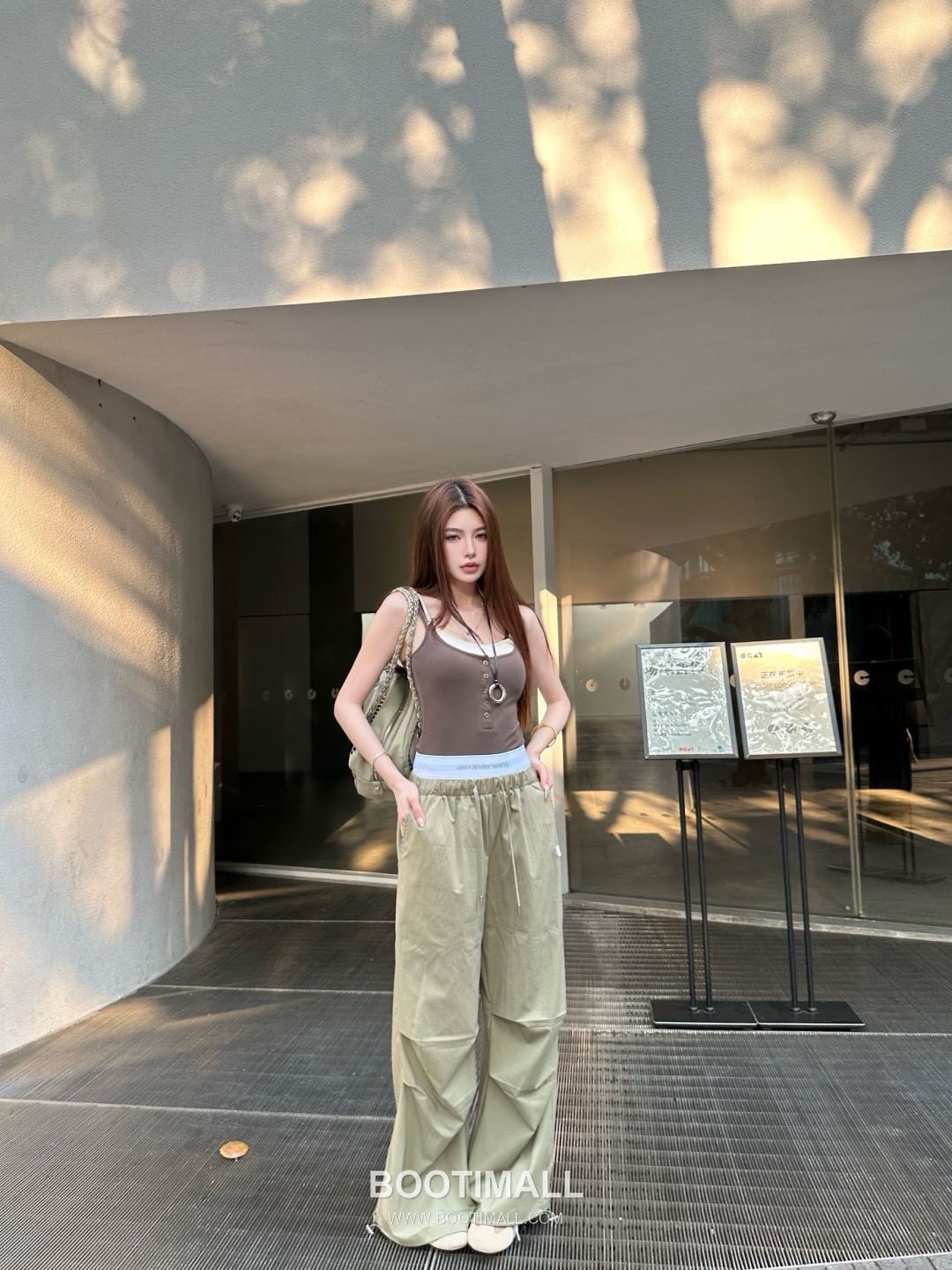 Alexander Wang SS26 Logo Tape Cargo Drawstring Pants 알렉산더왕 로고 테이프 카고 드로우스트링 팬츠 2