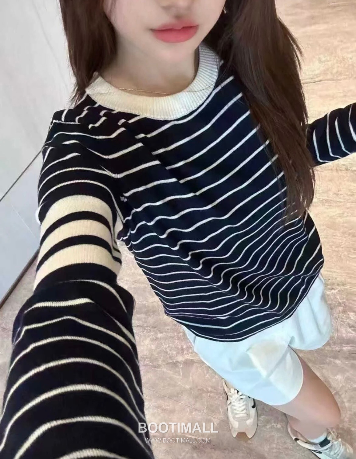 Thom Browne SS26 Four-Bar Stripe Wool Knit Sweater 톰브라운 사선 스트라이프 울 니트 스웨터 1