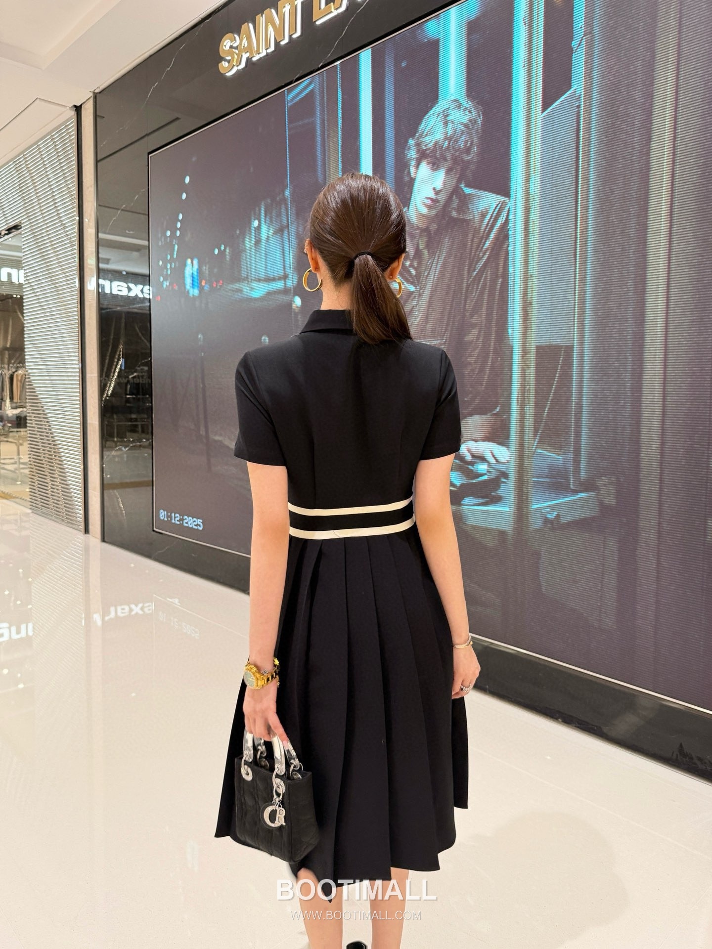 Dior SS26 Miss Dior Collared Short Sleeve Dress 디올 미스 디올 카라 반팔 드레스 3