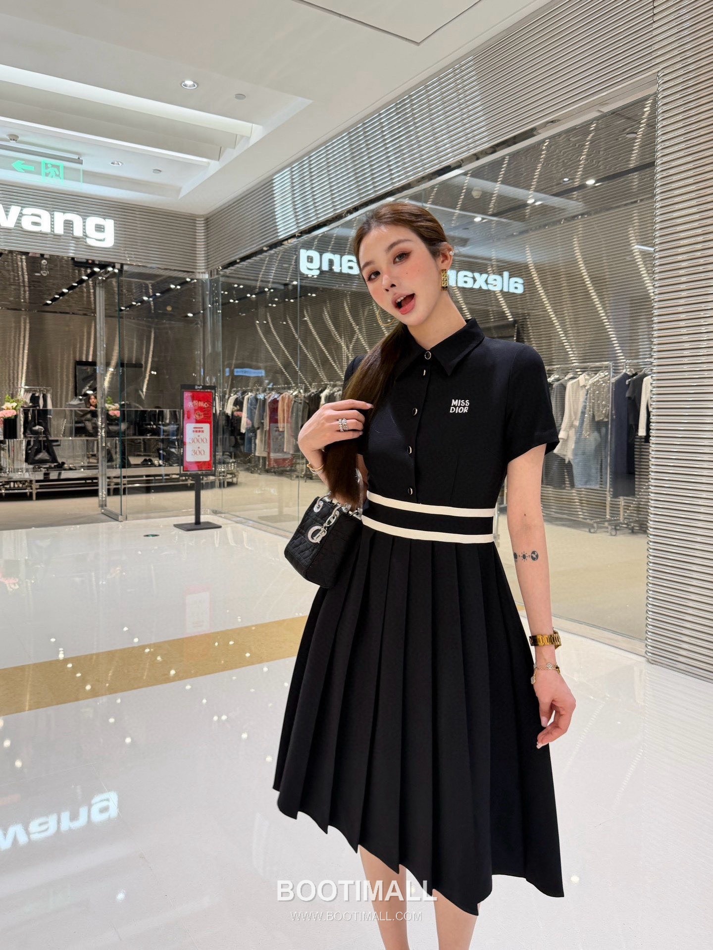 Dior SS26 Miss Dior Collared Short Sleeve Dress 디올 미스 디올 카라 반팔 드레스 9