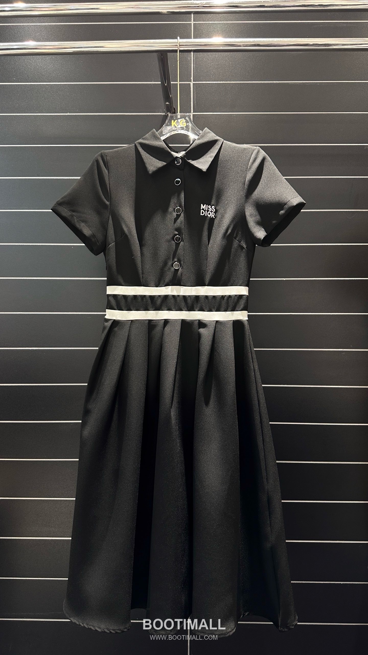 Dior SS26 Miss Dior Collared Short Sleeve Dress 디올 미스 디올 카라 반팔 드레스 10