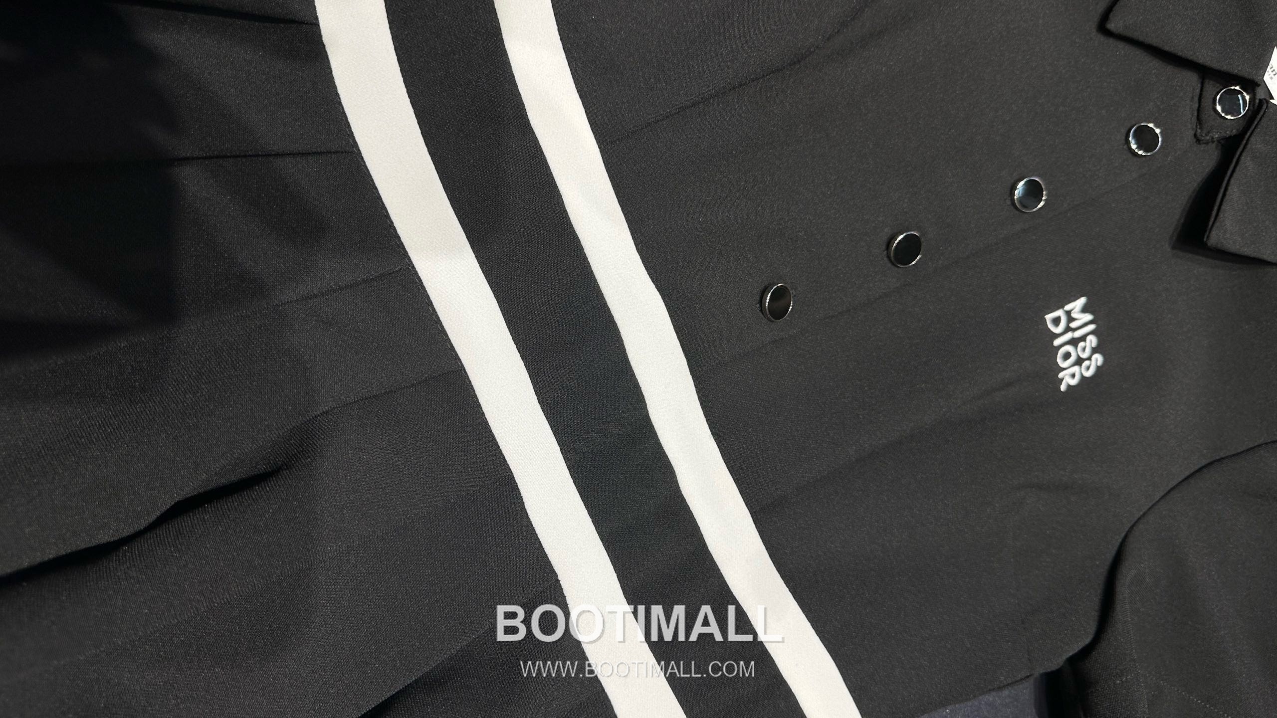 Dior SS26 Miss Dior Collared Short Sleeve Dress 디올 미스 디올 카라 반팔 드레스 15