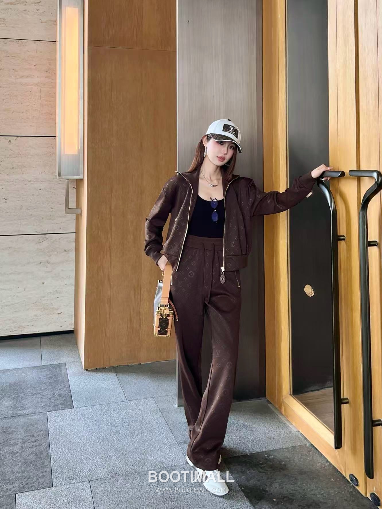 Louis Vuitton SS26 Monogram Embossed Cotton Track Jacket & Pants Set 루이비통 모노그램 엠보스 코튼 트랙 재킷 앤 팬츠 세트 1