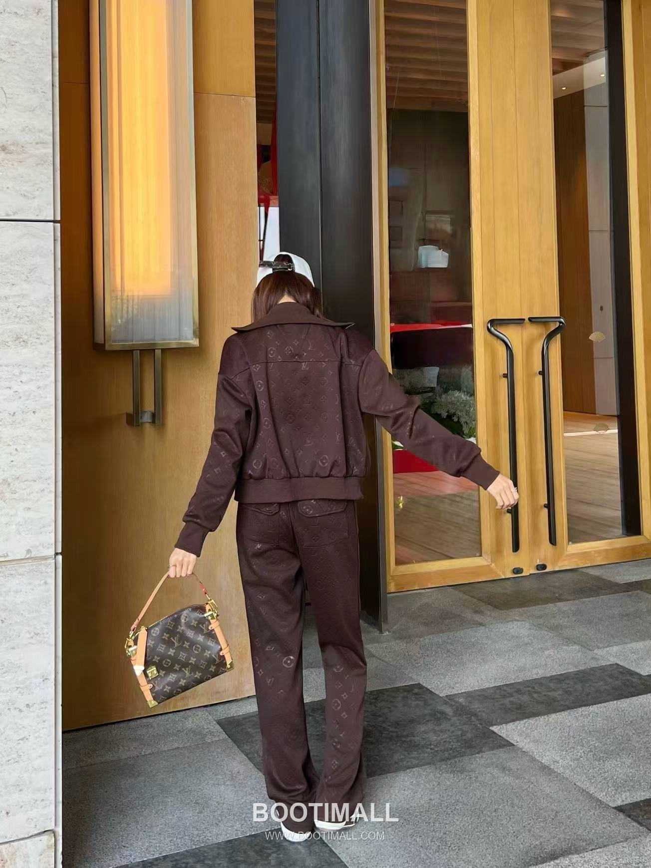 Louis Vuitton SS26 Monogram Embossed Cotton Track Jacket & Pants Set 루이비통 모노그램 엠보스 코튼 트랙 재킷 앤 팬츠 세트 7