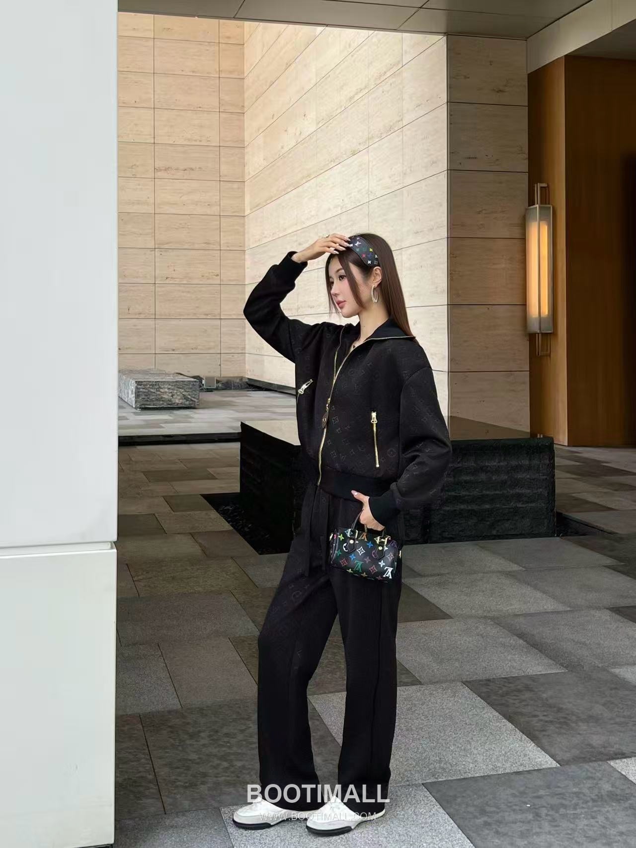 Louis Vuitton SS26 Monogram Embossed Cotton Track Jacket & Pants Set 루이비통 모노그램 엠보스 코튼 트랙 재킷 앤 팬츠 세트 1