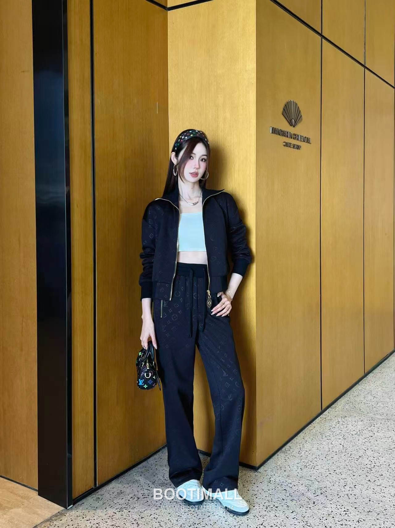 Louis Vuitton SS26 Monogram Embossed Cotton Track Jacket & Pants Set 루이비통 모노그램 엠보스 코튼 트랙 재킷 앤 팬츠 세트 5