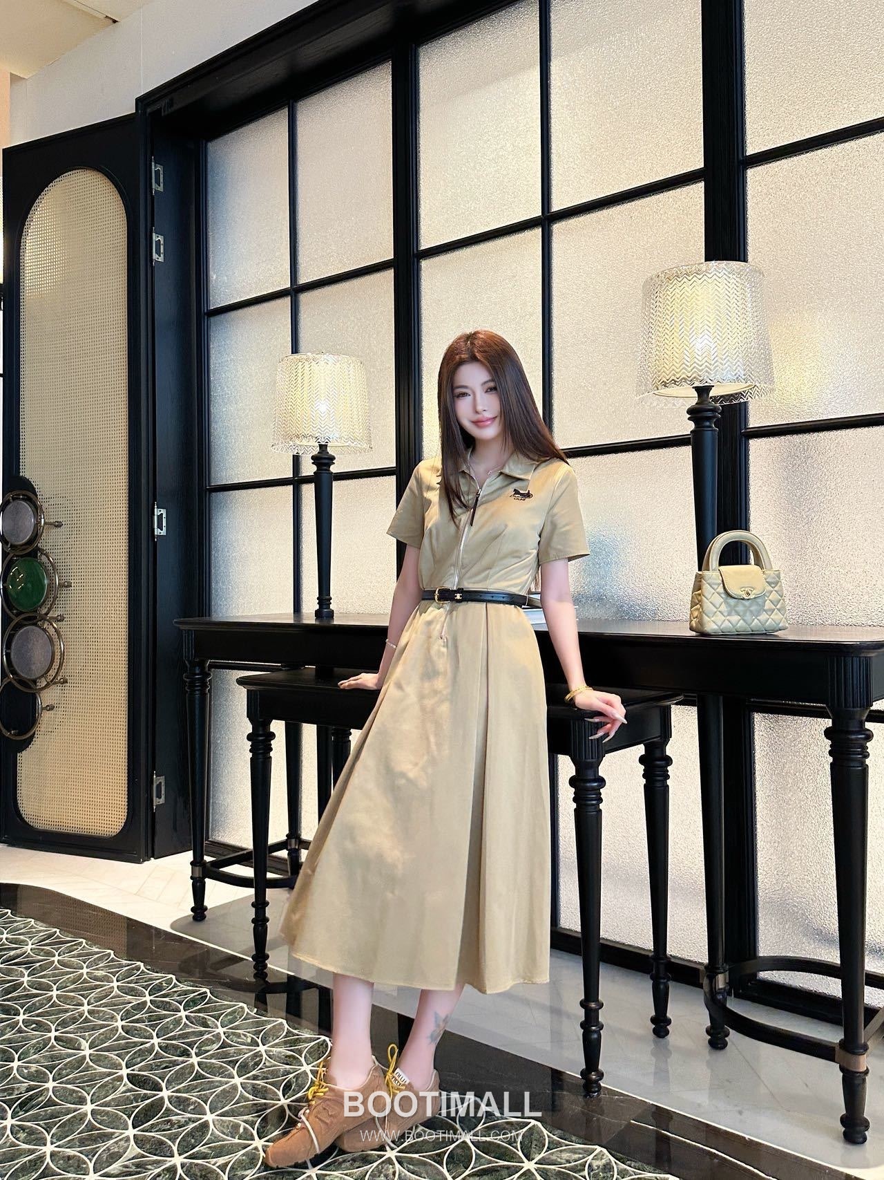 Prada SS26 Carriage Logo Embroidered Collared Dress 프라다 카리지 로고 자수 카라 드레스 4