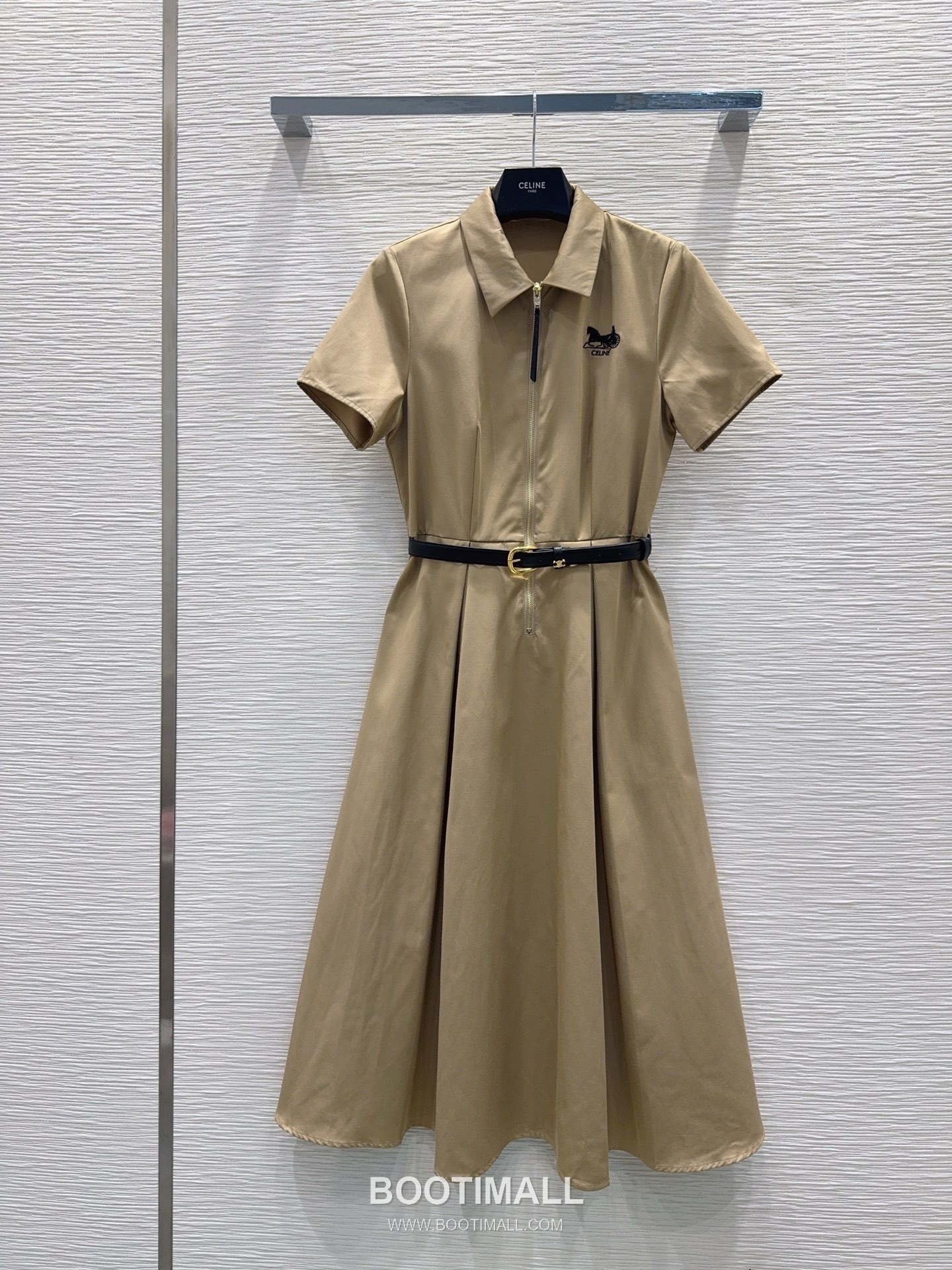 Prada SS26 Carriage Logo Embroidered Collared Dress 프라다 카리지 로고 자수 카라 드레스 10