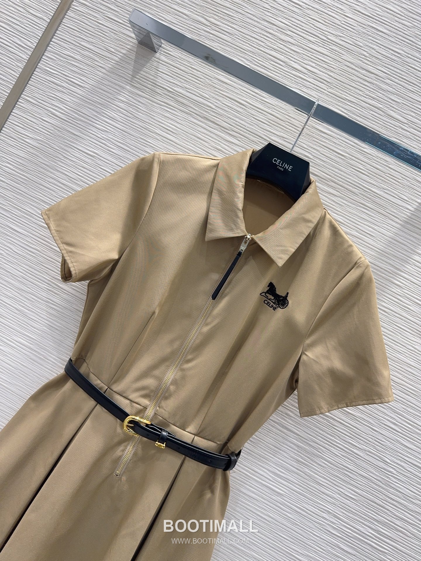 Prada SS26 Carriage Logo Embroidered Collared Dress 프라다 카리지 로고 자수 카라 드레스 11
