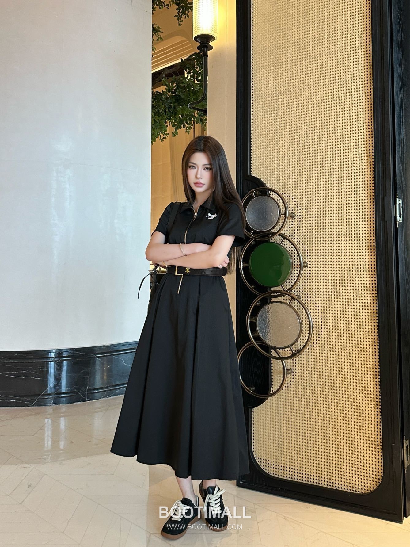 Prada SS26 Carriage Logo Embroidered Collared Dress 프라다 카리지 로고 자수 카라 드레스 4