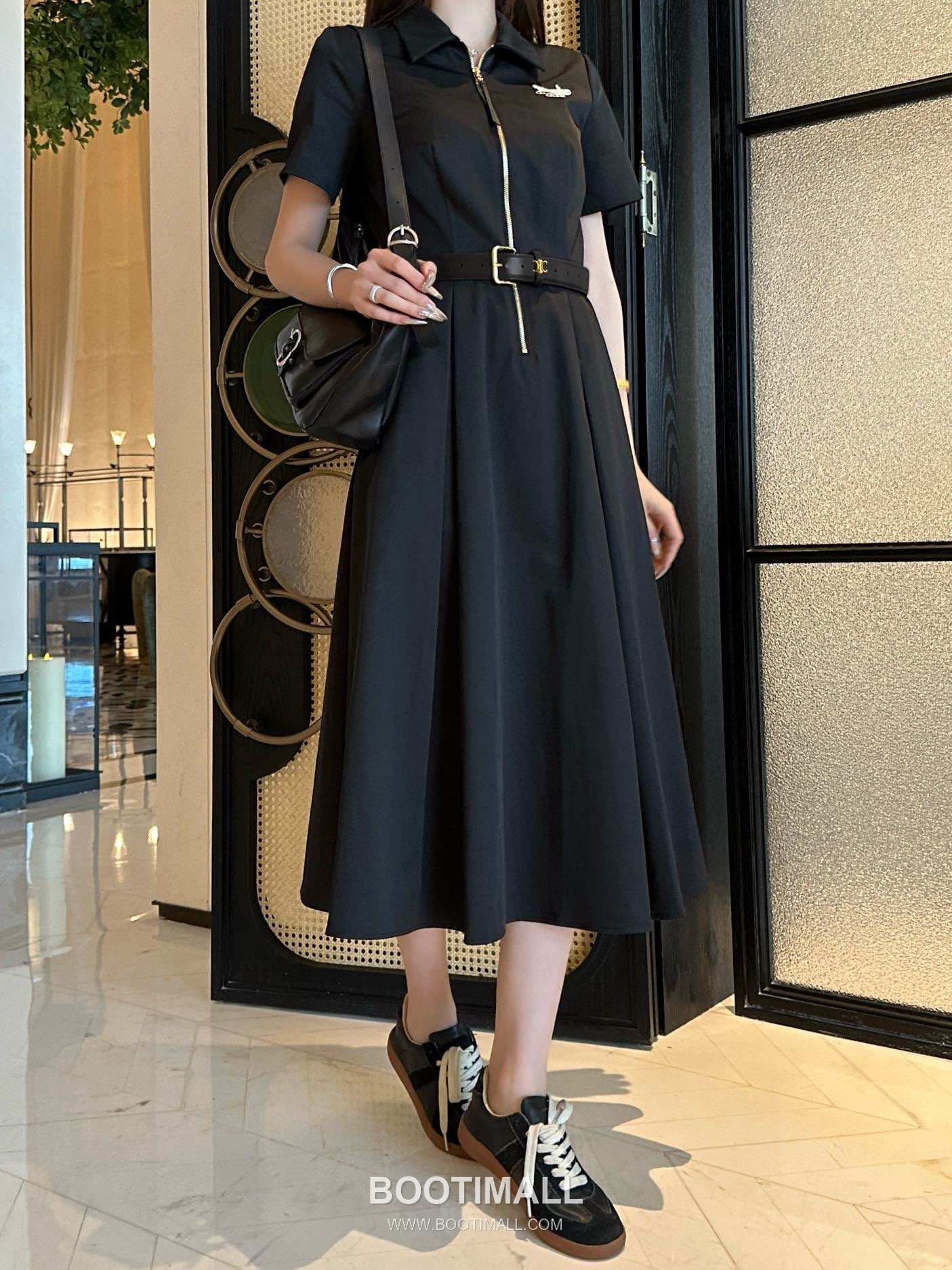 Prada SS26 Carriage Logo Embroidered Collared Dress 프라다 카리지 로고 자수 카라 드레스 8