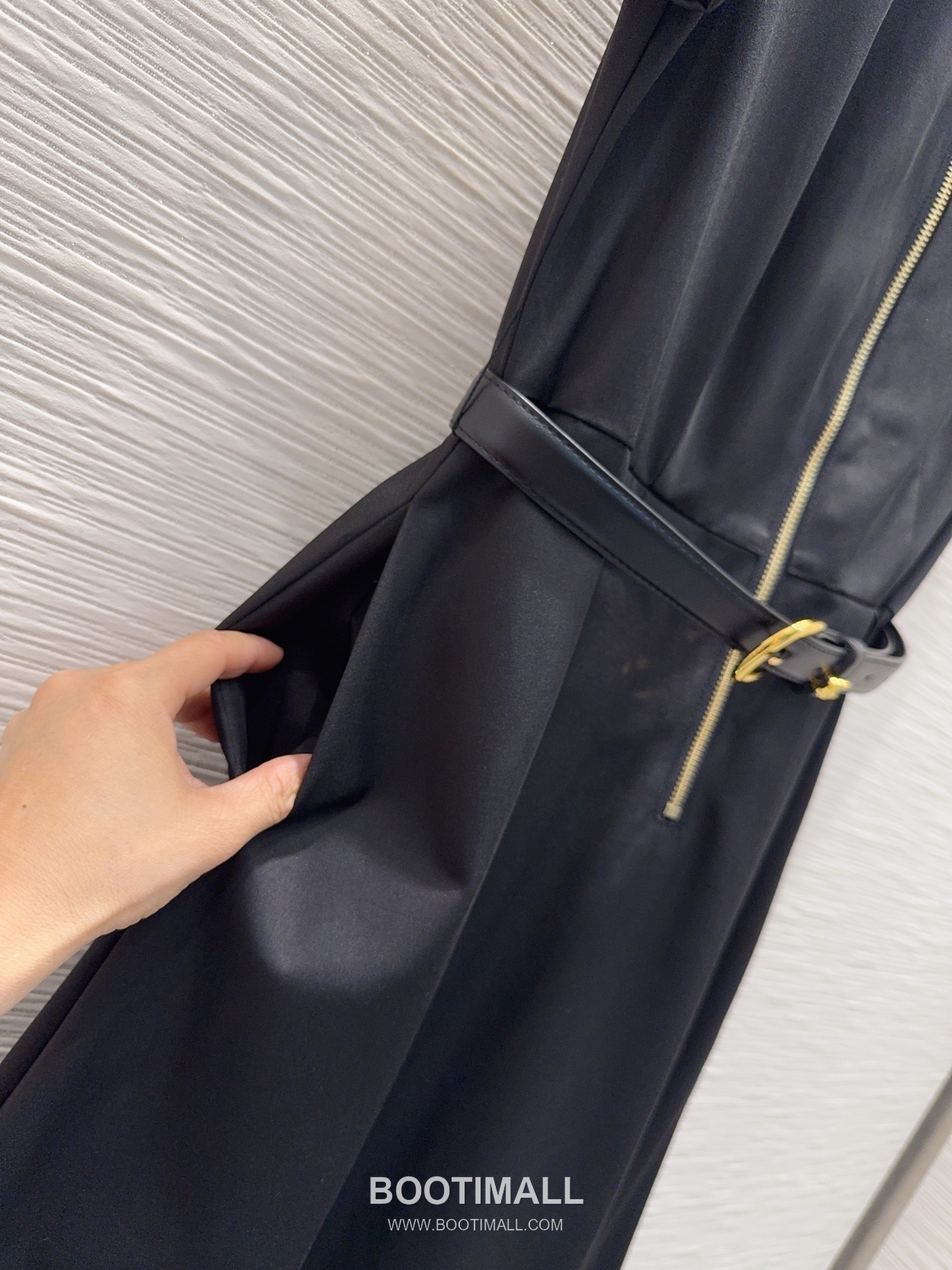 Prada SS26 Carriage Logo Embroidered Collared Dress 프라다 카리지 로고 자수 카라 드레스 14