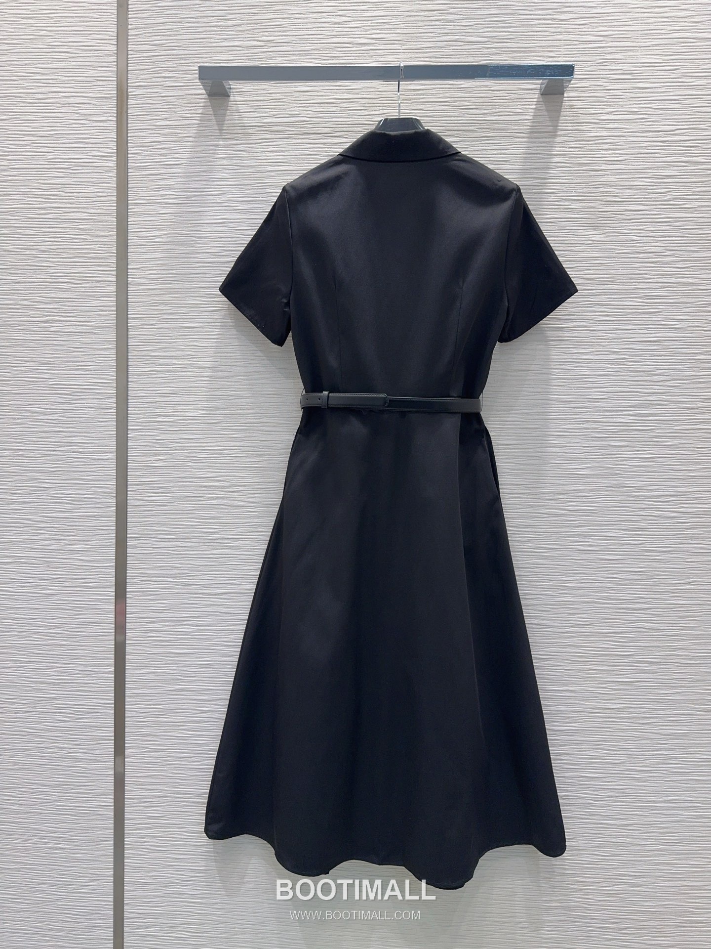 Prada SS26 Carriage Logo Embroidered Collared Dress 프라다 카리지 로고 자수 카라 드레스 17