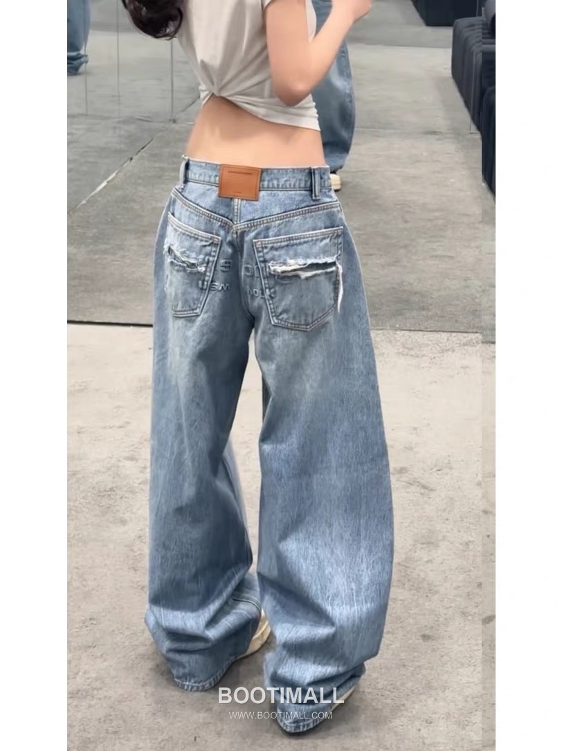 Alexander Wang SS26 Curved Distressed Logo Embossed Denim Pants 알렉산더왕 커브드 디스트로이드 로고 엠보스 데님 팬츠 5