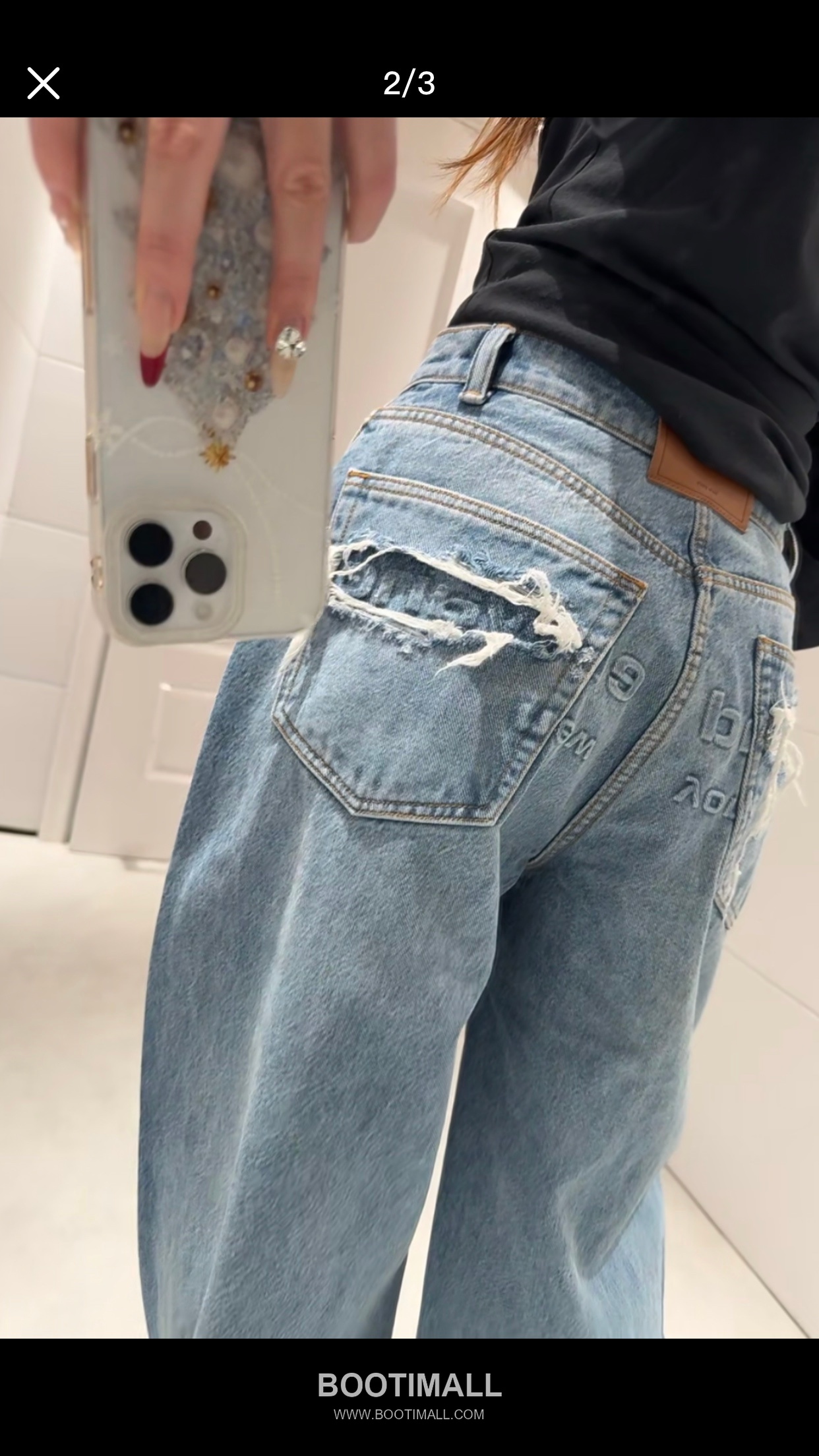 Alexander Wang SS26 Curved Distressed Logo Embossed Denim Pants 알렉산더왕 커브드 디스트로이드 로고 엠보스 데님 팬츠 10