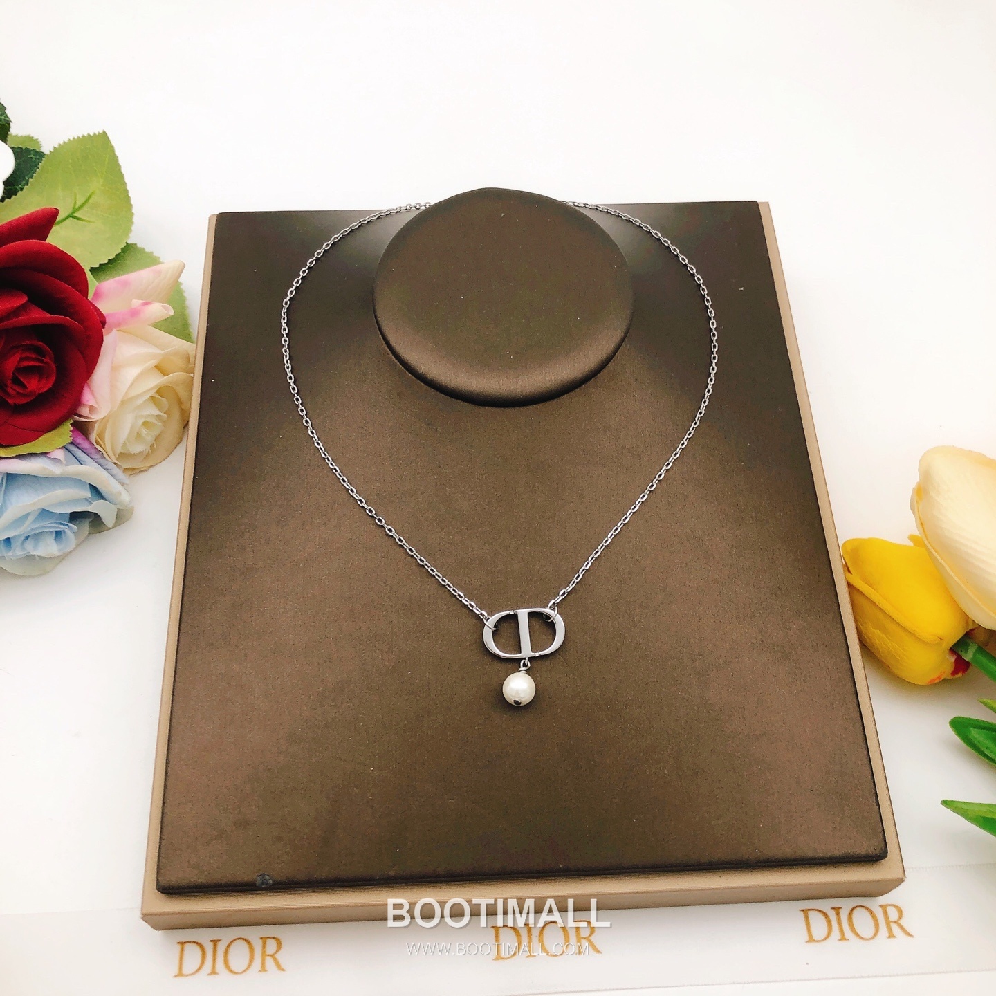 Christian Dior Tribales Pearl Pendant Necklace 크리스찬 디올 트리발 펄 펜던트 목걸이 2