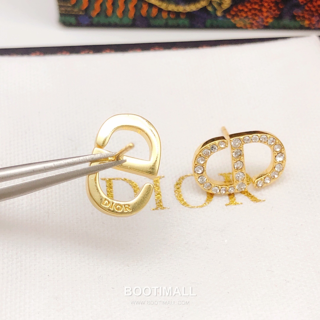 Christian Dior Petit CD Stud Earrings 크리스찬 디올 쁘띠 CD 스터드 귀걸이 4