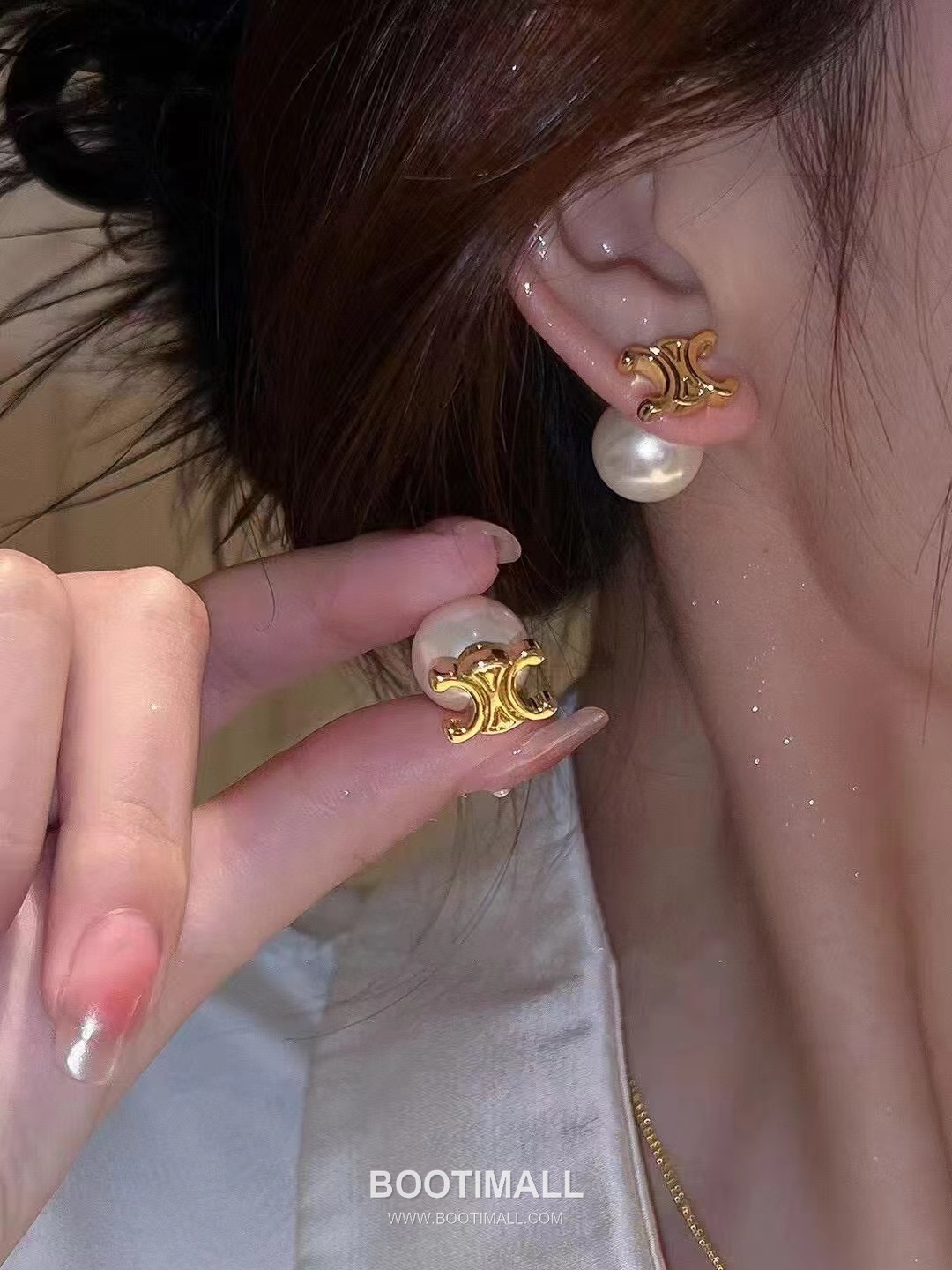 CELINE Triomphe Pearl Stud Earrings 셀린느 트리옹프 펄 스터드 귀걸이 7