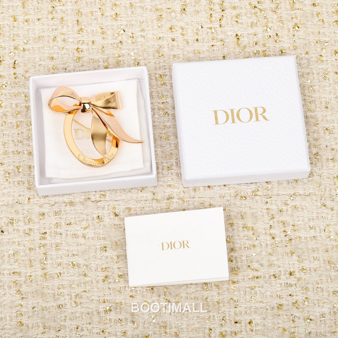 Christian Dior Vintage Bow Oval Brooch 크리스찬 디올 빈티지 보우 오벌 브로치 1