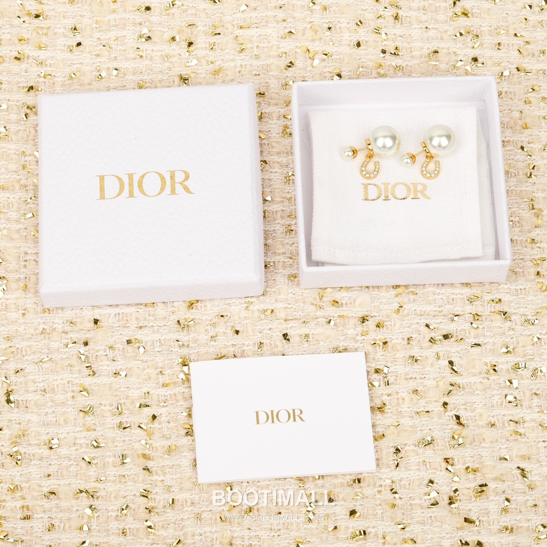 Christian Dior Horseshoe Pearl Crystal Earrings 크리스찬 디올 호스슈 펄 크리스탈 귀걸이 1