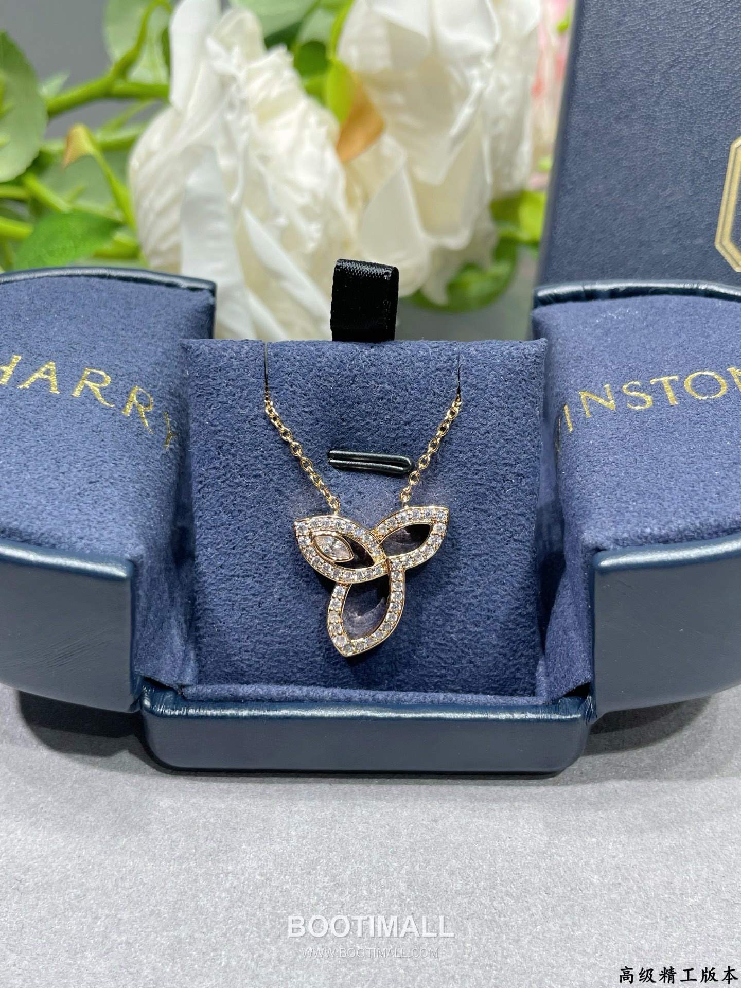 Harry Winston Lily Cluster Diamond Pendant Necklace 해리 윈스턴 릴리 클러스터 다이아몬드 펜던트 네크리스 2