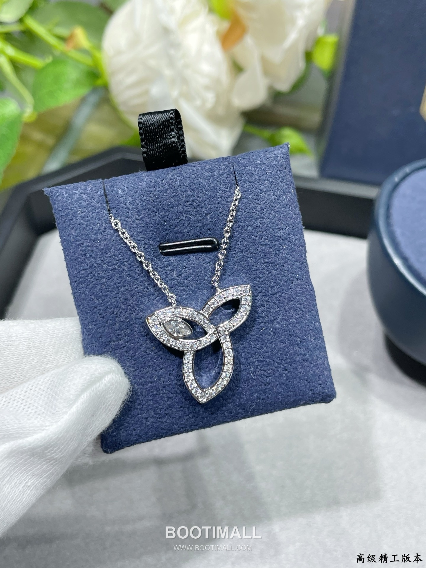 Harry Winston Lily Cluster Diamond Pendant Necklace 해리 윈스턴 릴리 클러스터 다이아몬드 펜던트 네크리스 8