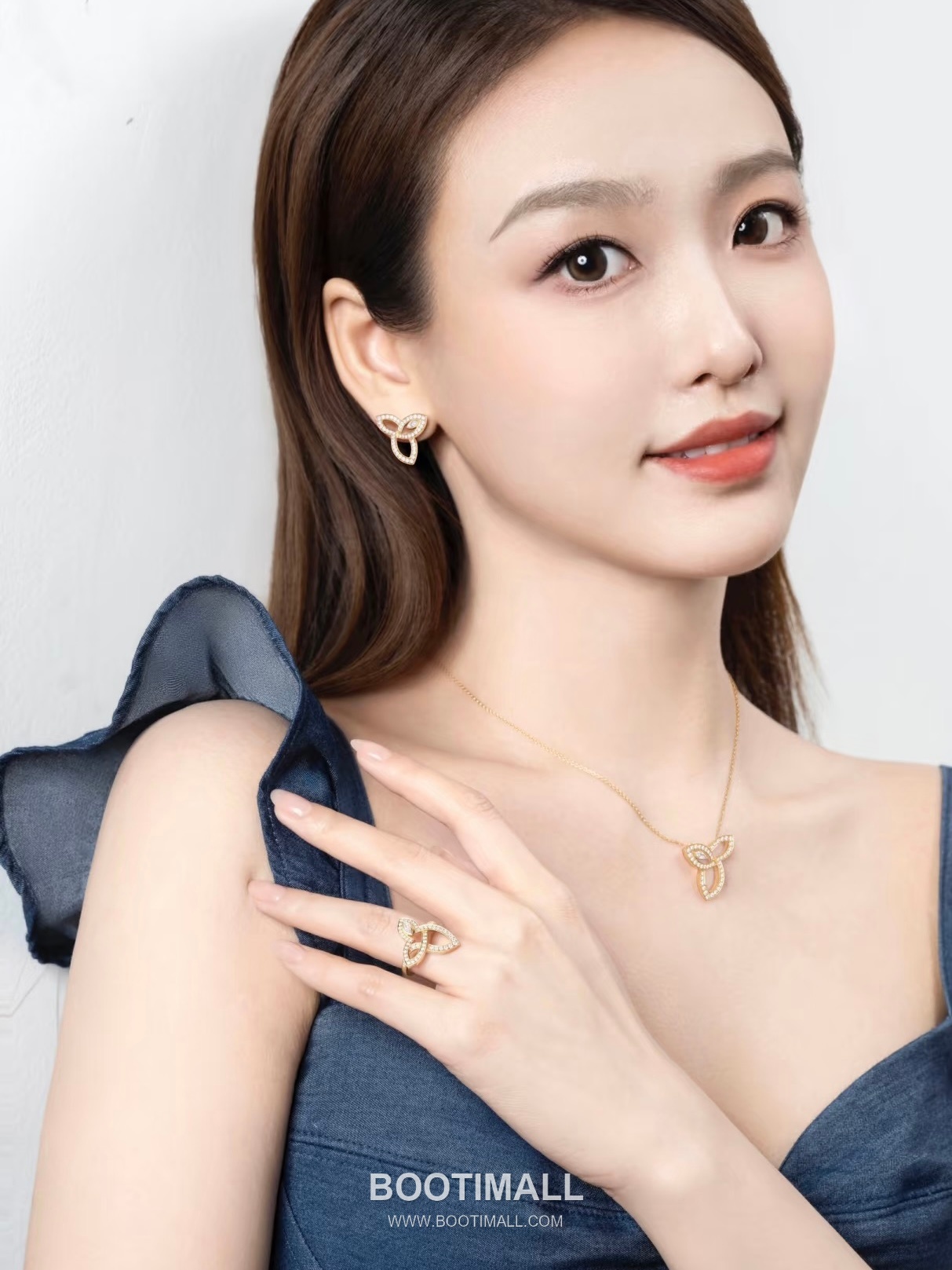 Harry Winston Lily Cluster Diamond Stud Earrings 해리 윈스턴 릴리 클러스터 다이아몬드 스터드 이어링 1